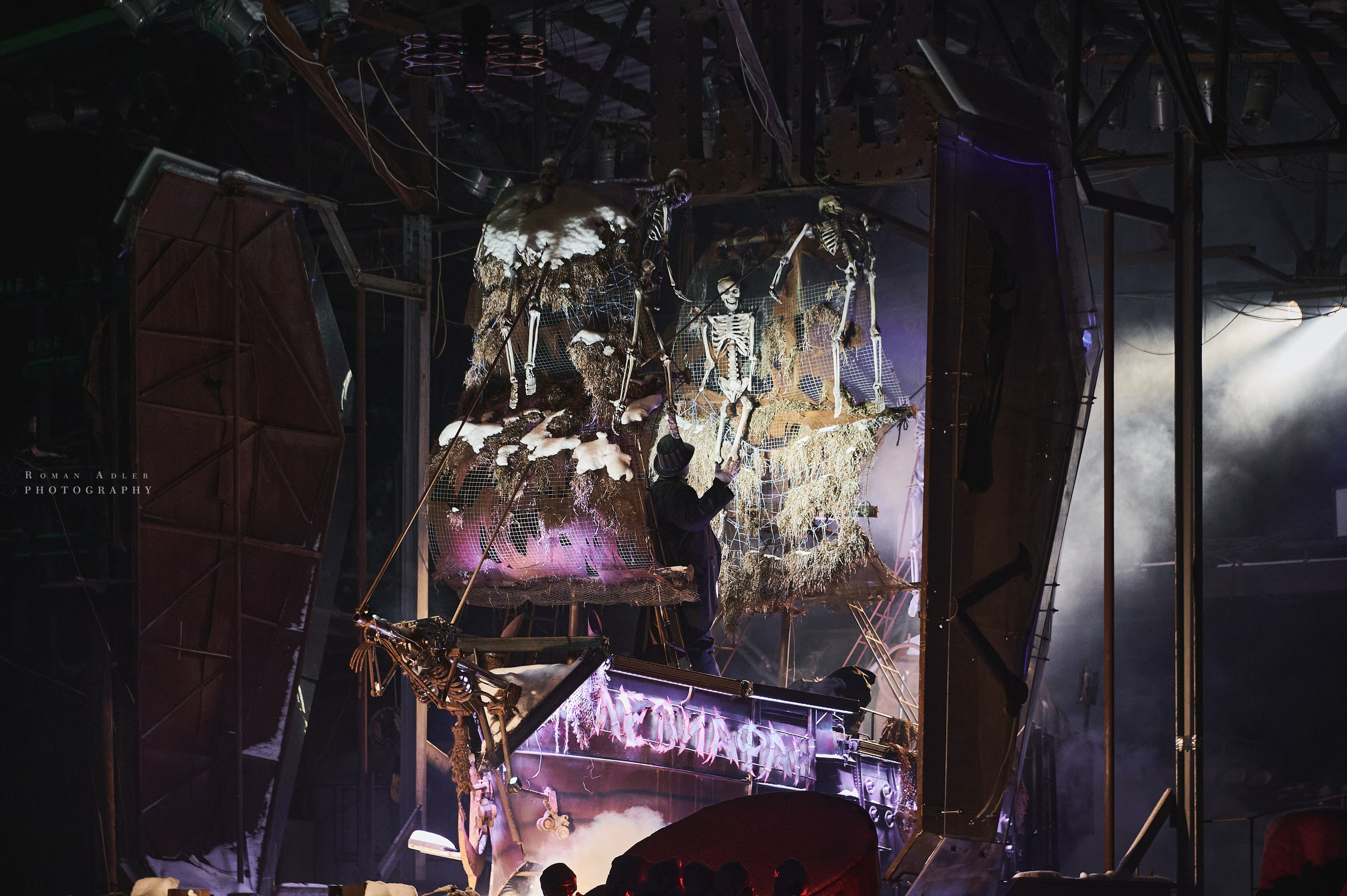 Новогодняя сказка от Ночных волков. Фотограф Роман Адлер