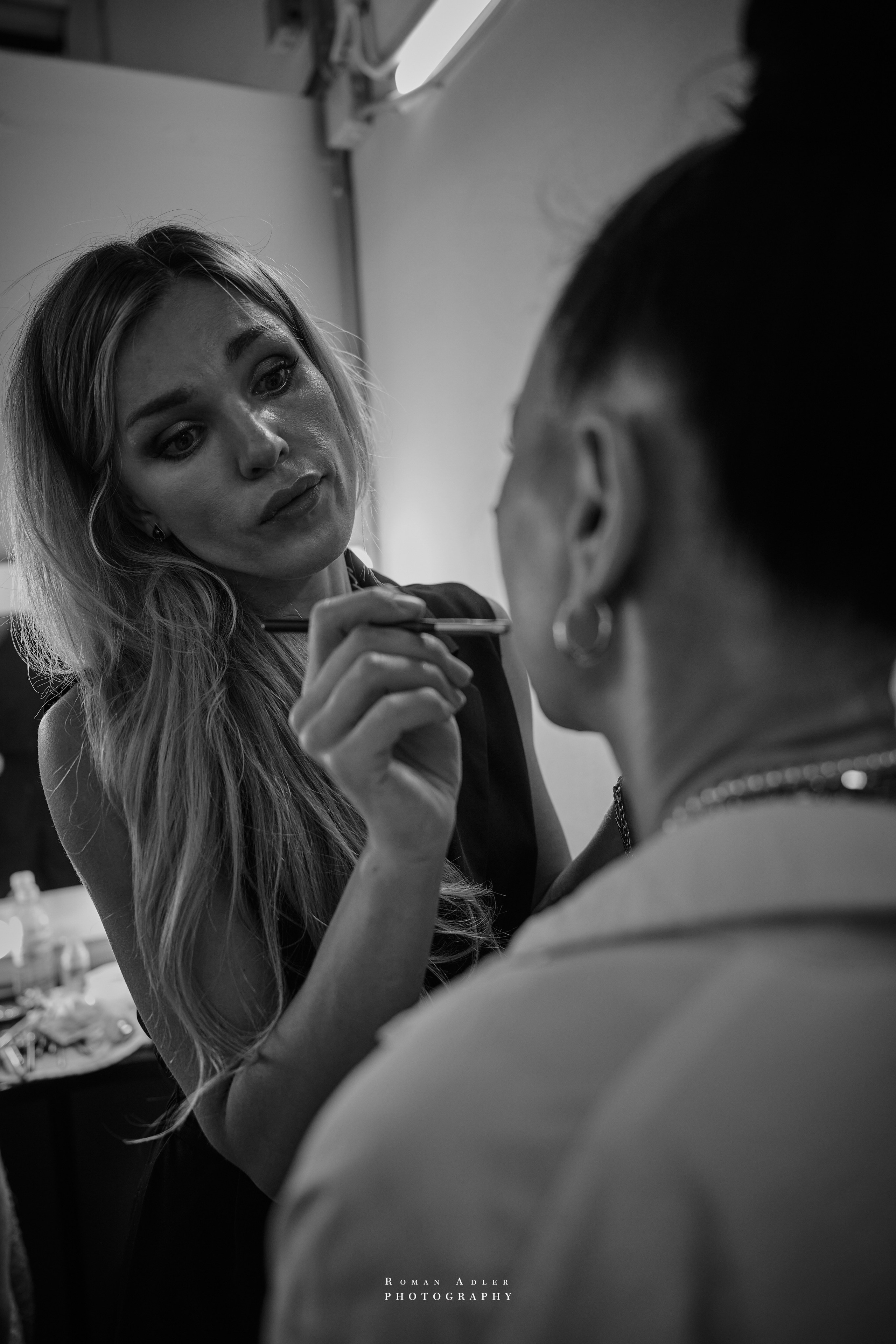 Бэкстейдж подготовки шоу Андрея Вишневского. Photographer Roman Adler