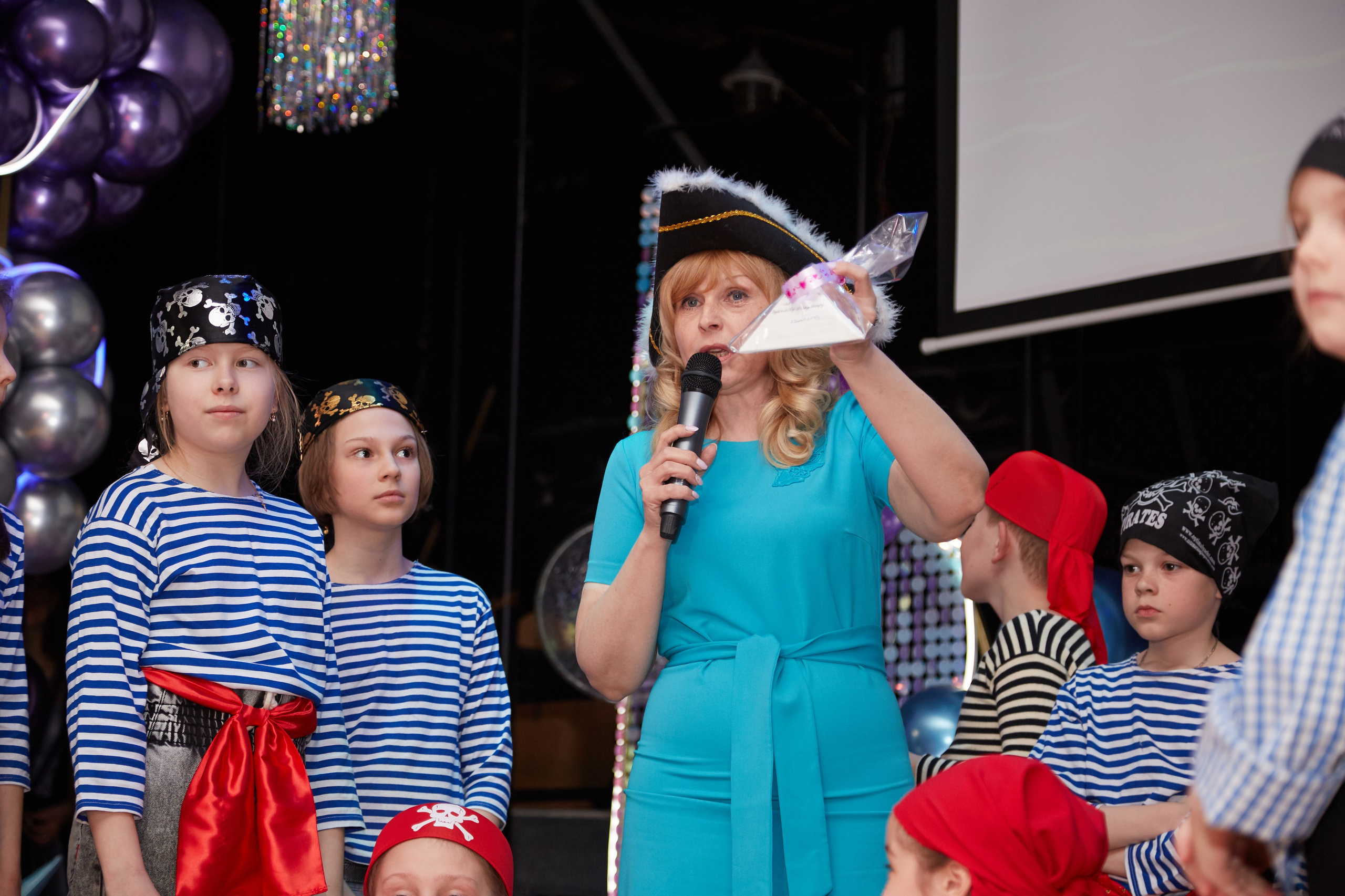 Последний звонок. Фотограф Савченко Люба. Москва