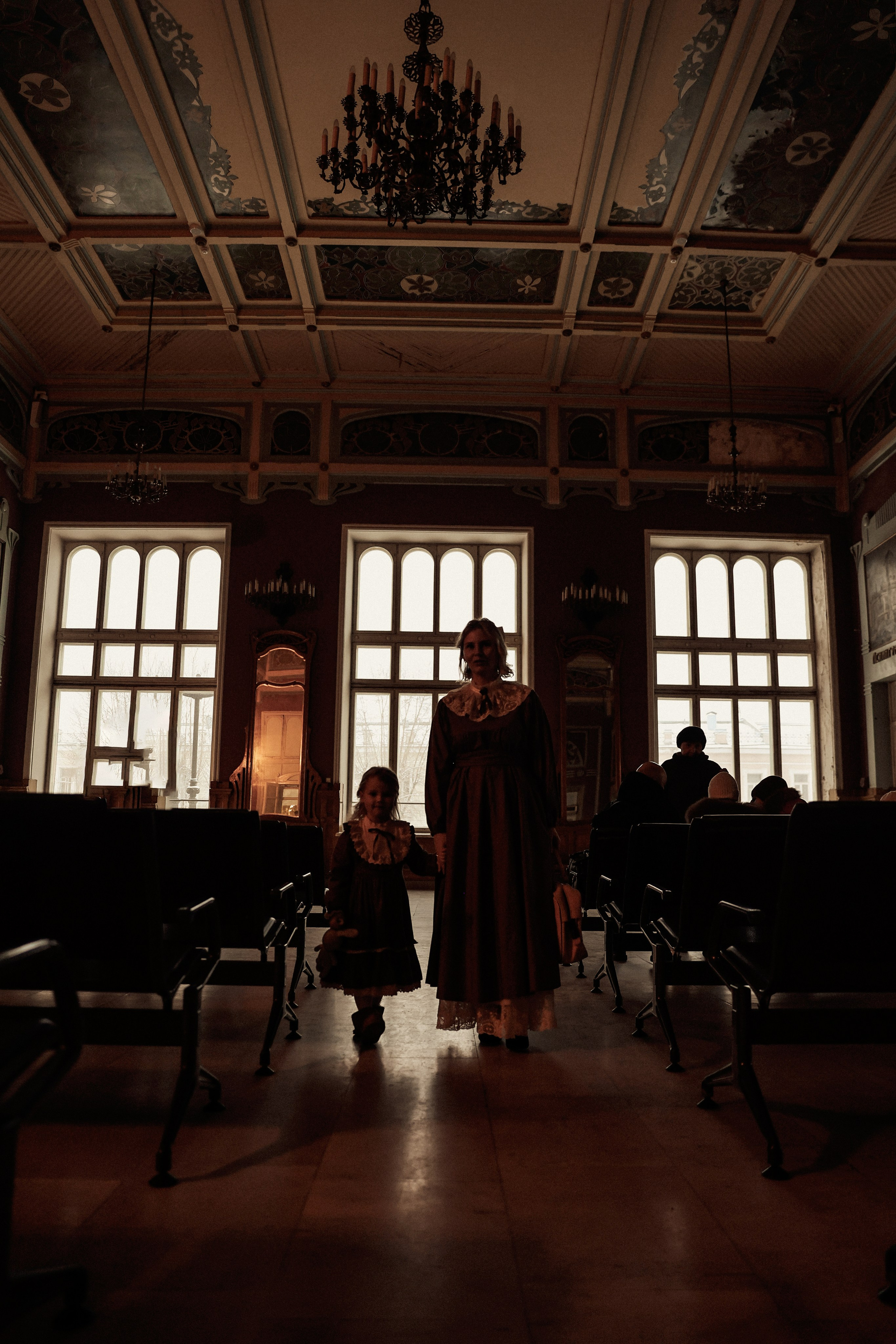 Ретро съемка на Витебском вокзале. Фотограф — Татьяна Кириллова, г. Санкт-Петербург