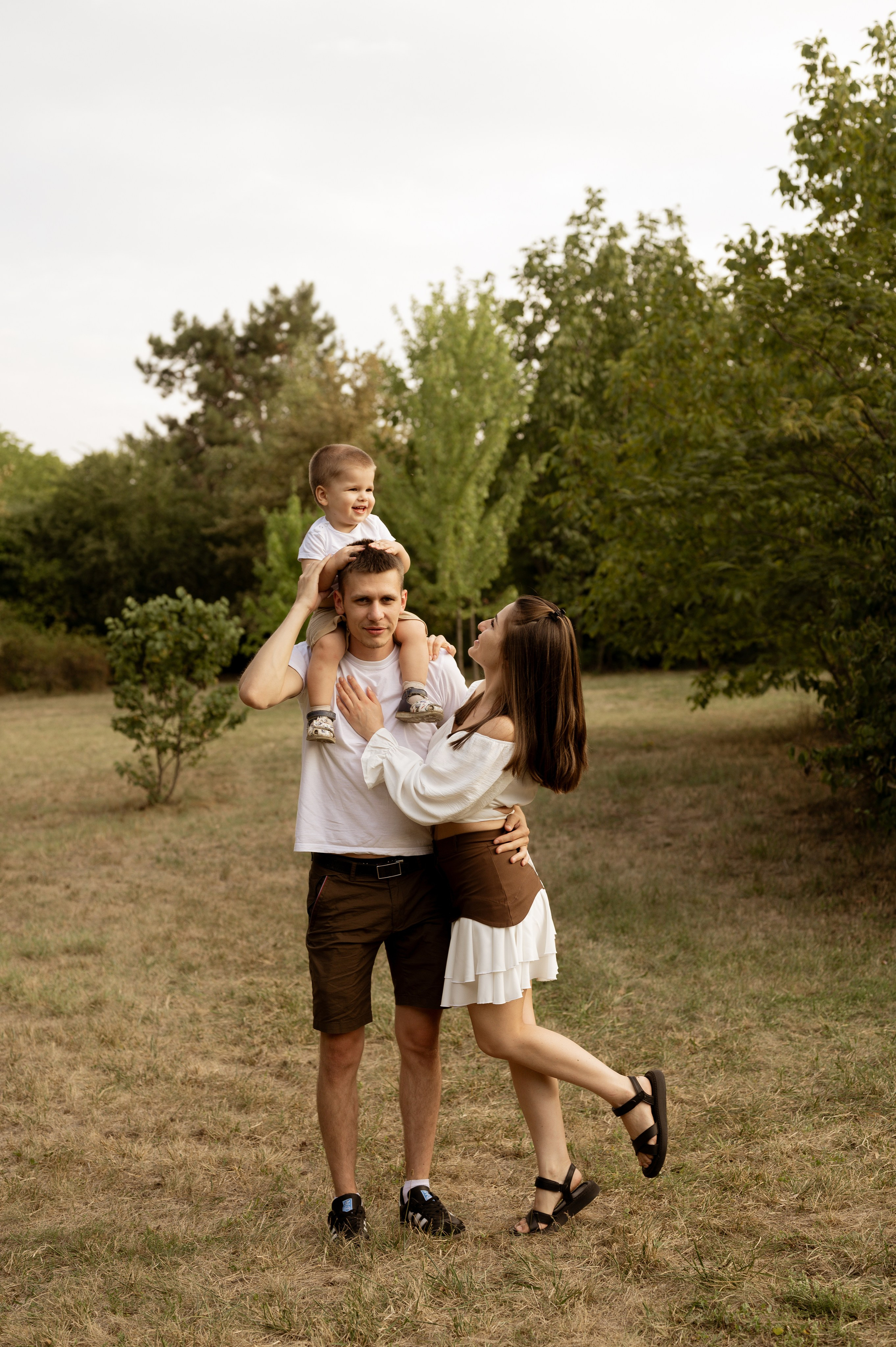 Летняя семейная фотосессия в парке. Свадебный и семейный фотограф в Краснодаре Алина Мельник