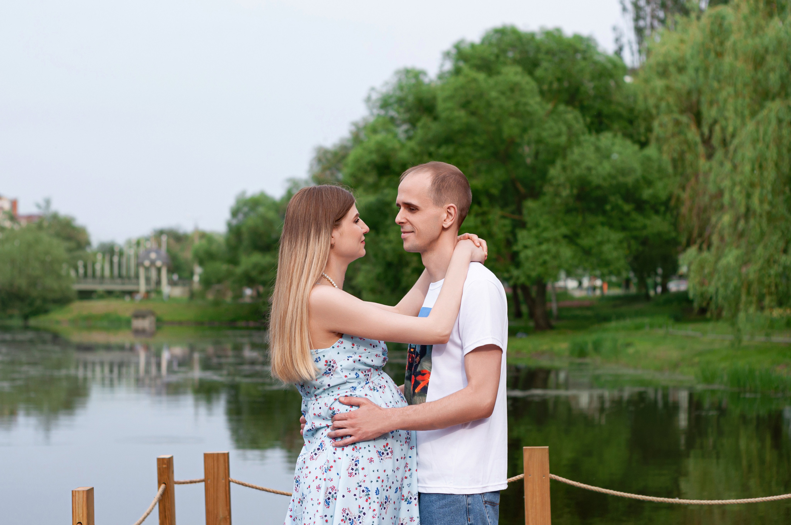 Марина и Никита, а парке. Семейный и свадебный фотограф Галина Абакумова, фотосессии в Белгороде