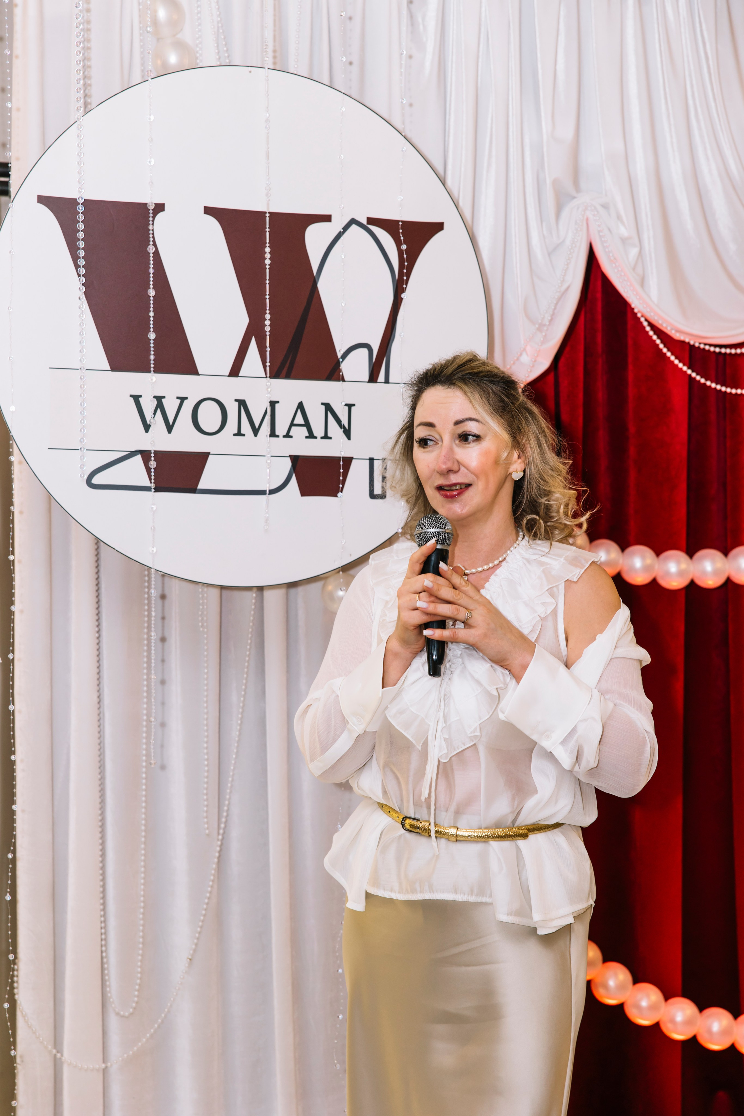 День рождения ЖК «WoWWoman». Сказочный фотограф для Вас и Вашей семьи