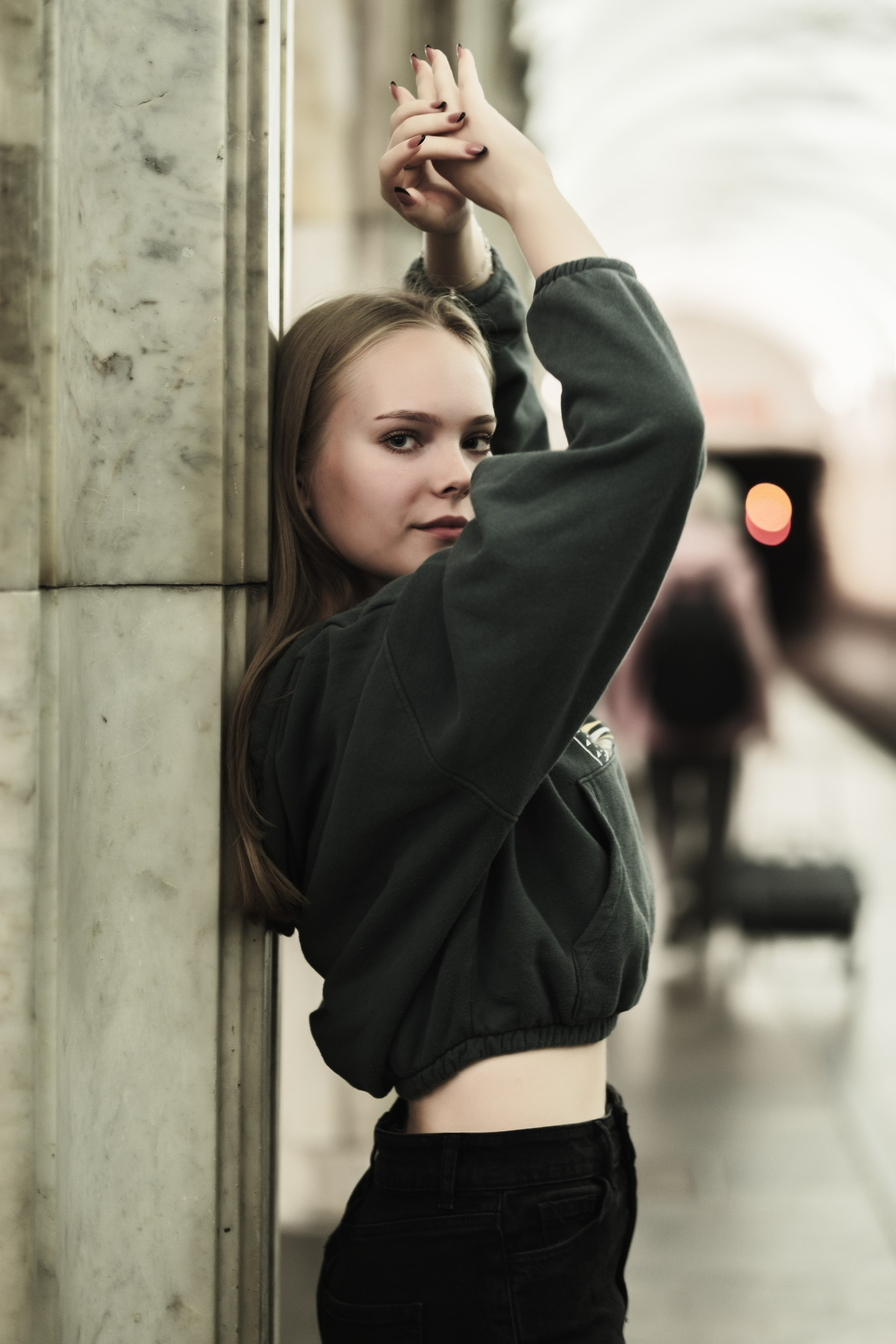 Жанна с Катей в метро. Фотограф в Москве Максим Скоробогатов