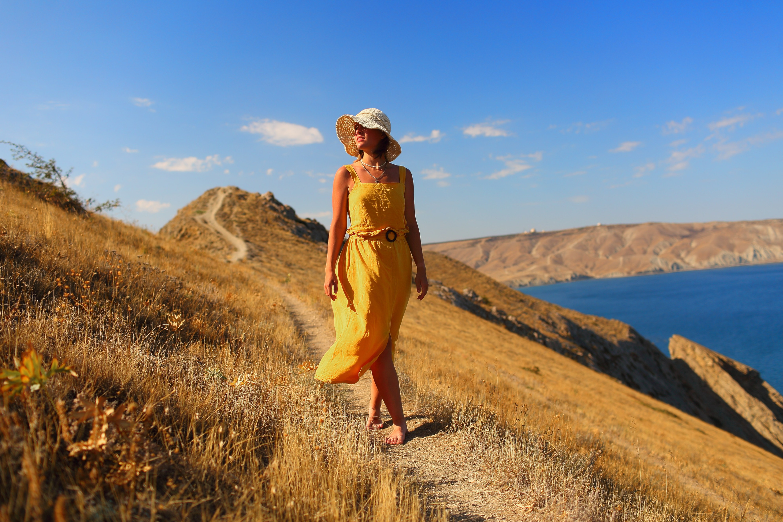 Фотосессия девушки у моря. Свадебный и репортажный фотограф в Ярославле и Санкт-Петербурге Роман Микрюков