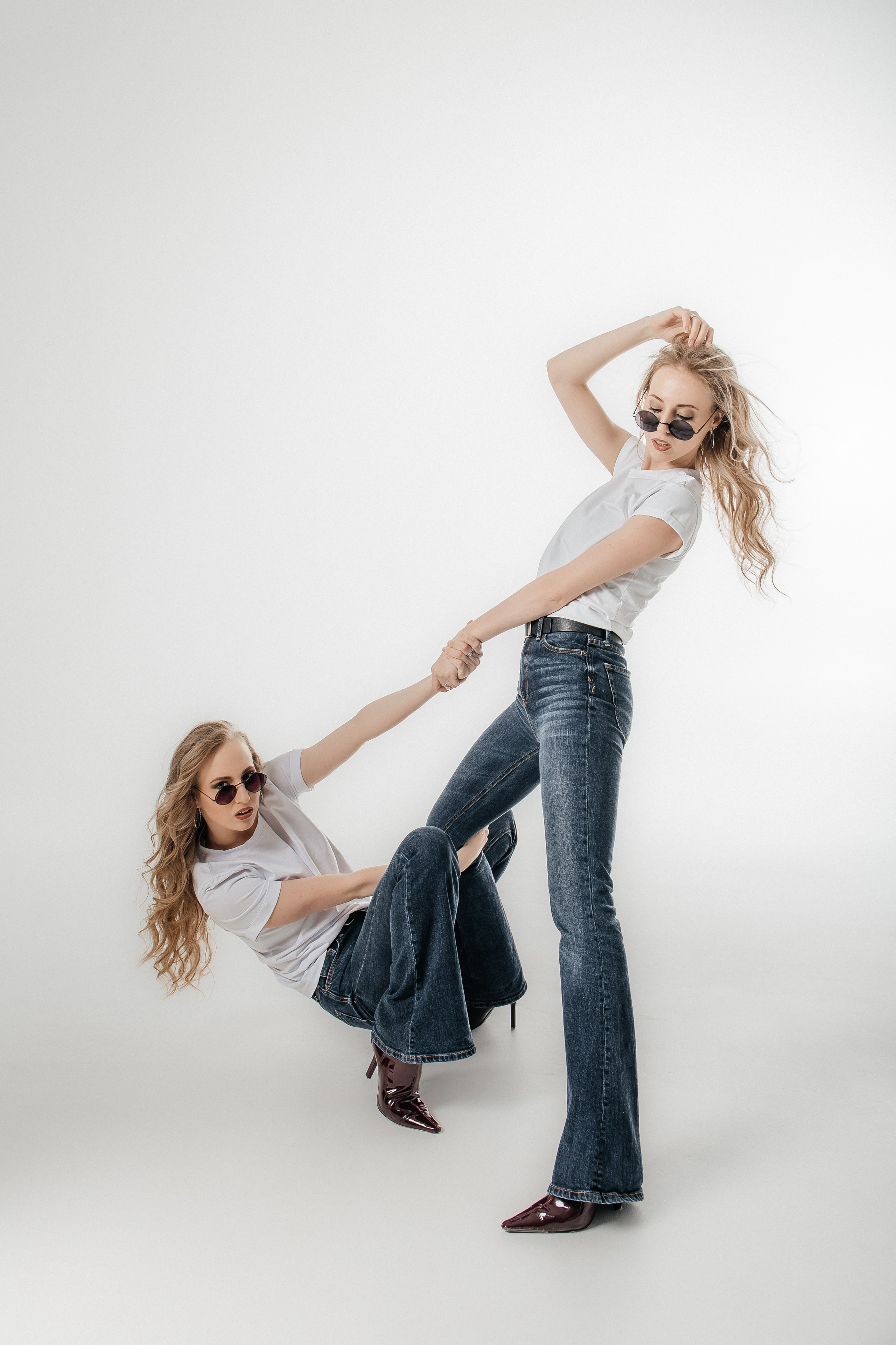 Вика и Настя