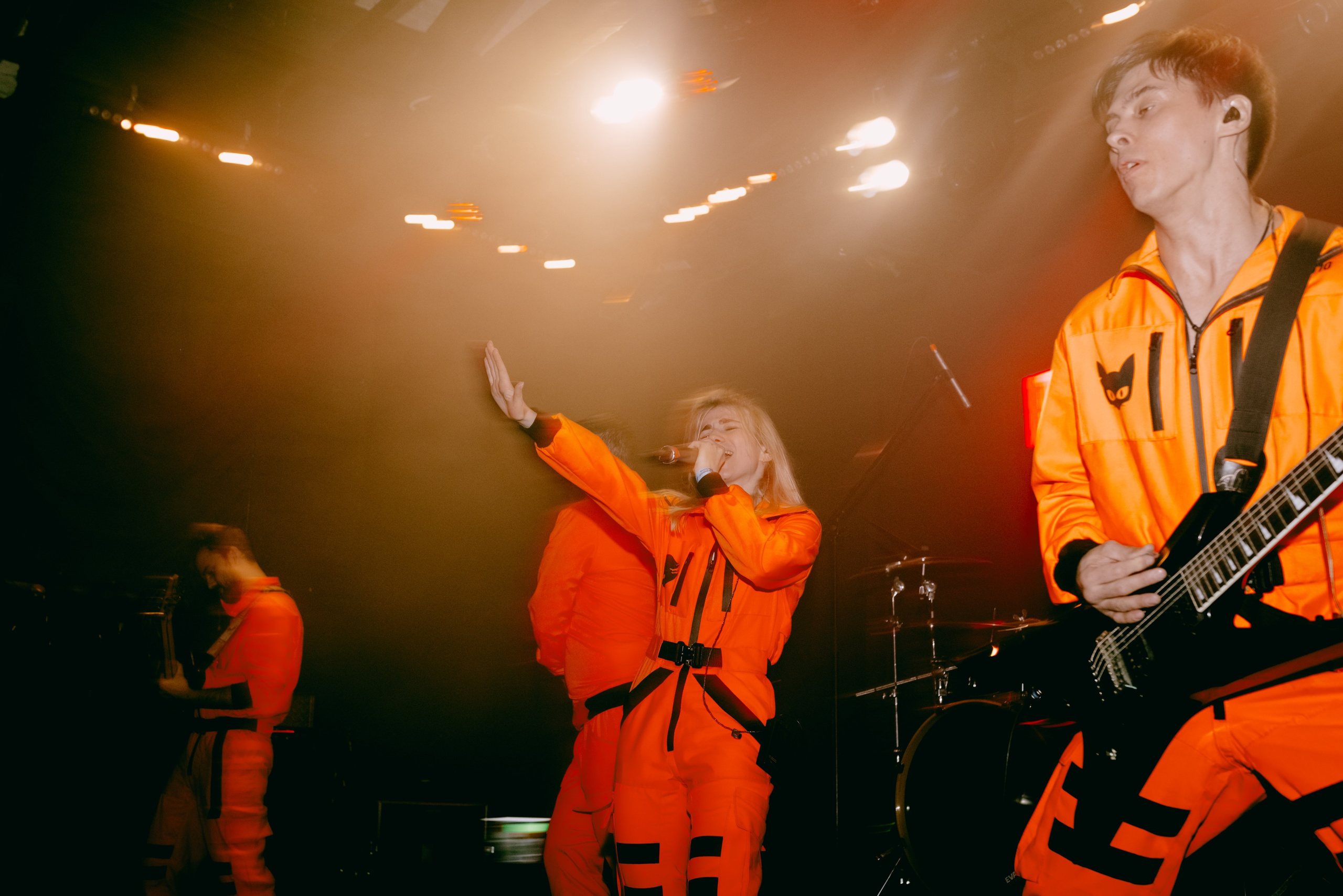 ПОСЛЕДНИЙ ПИОНЕР. Фотограф Елена Богачева (lenalena_na_na_na)