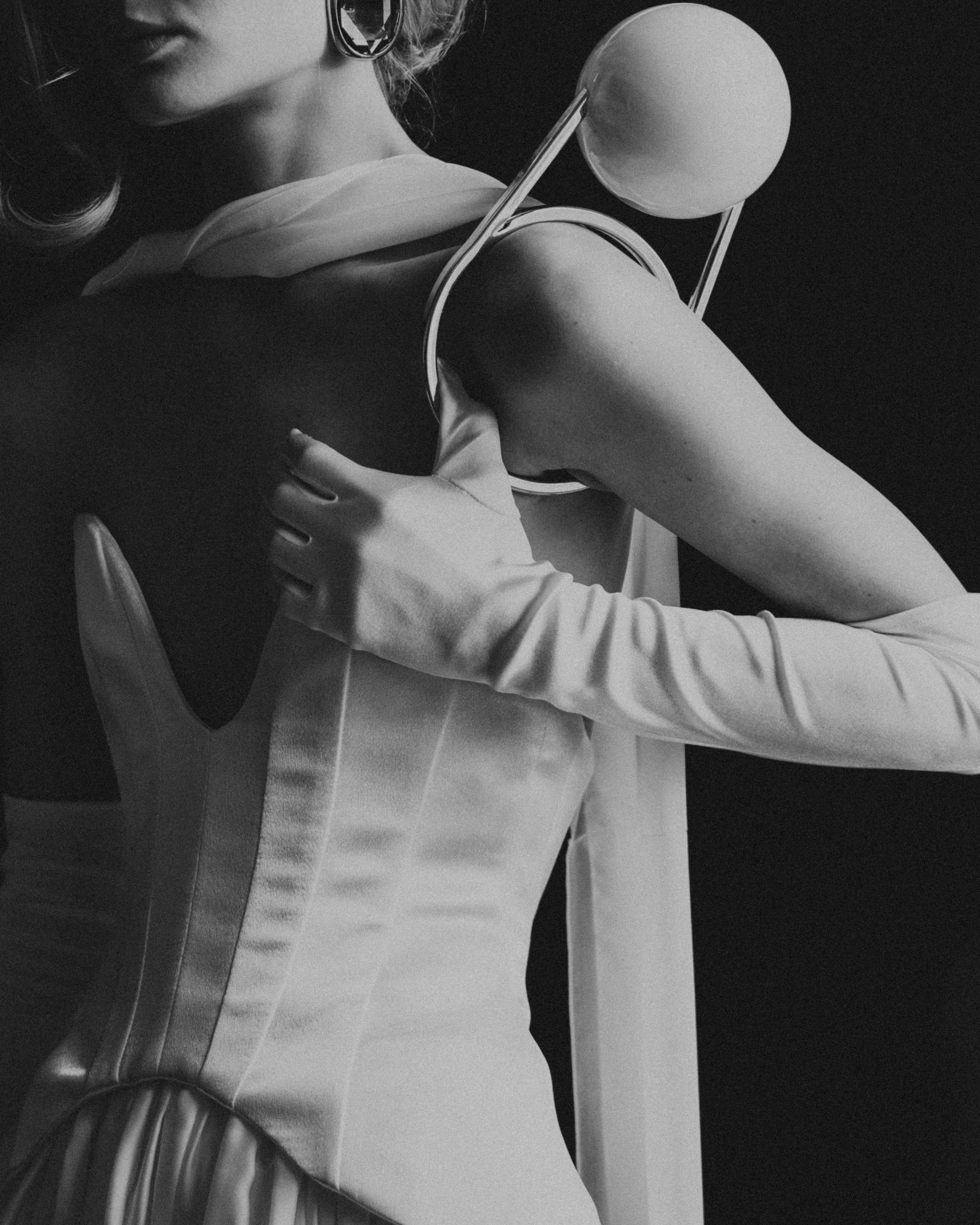 Свадебный фотограф Геленджик — студийная съемка пары в классическом стиле.