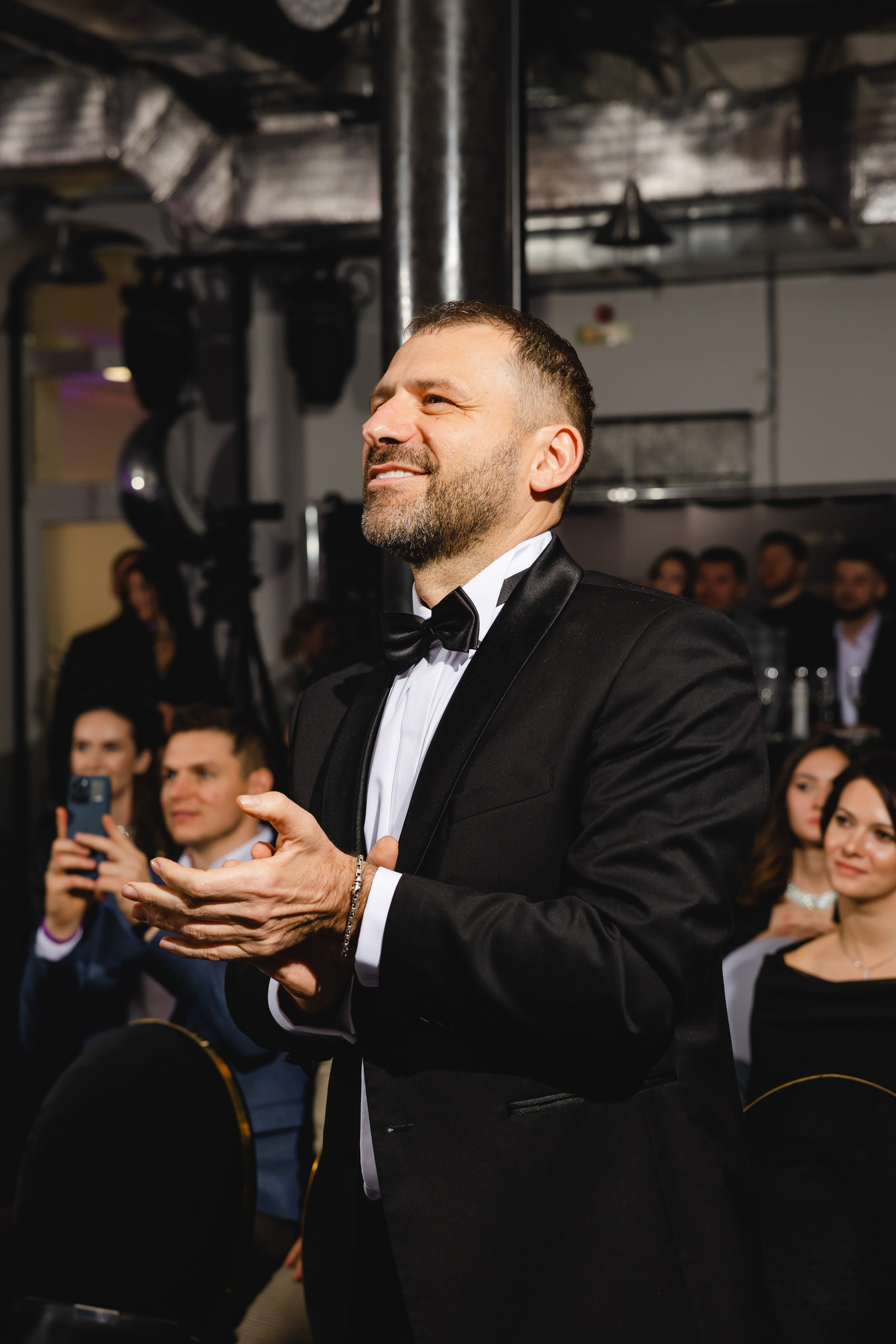 Ивенты и Конференции. Сайт с красивыми фотографиями и людьми