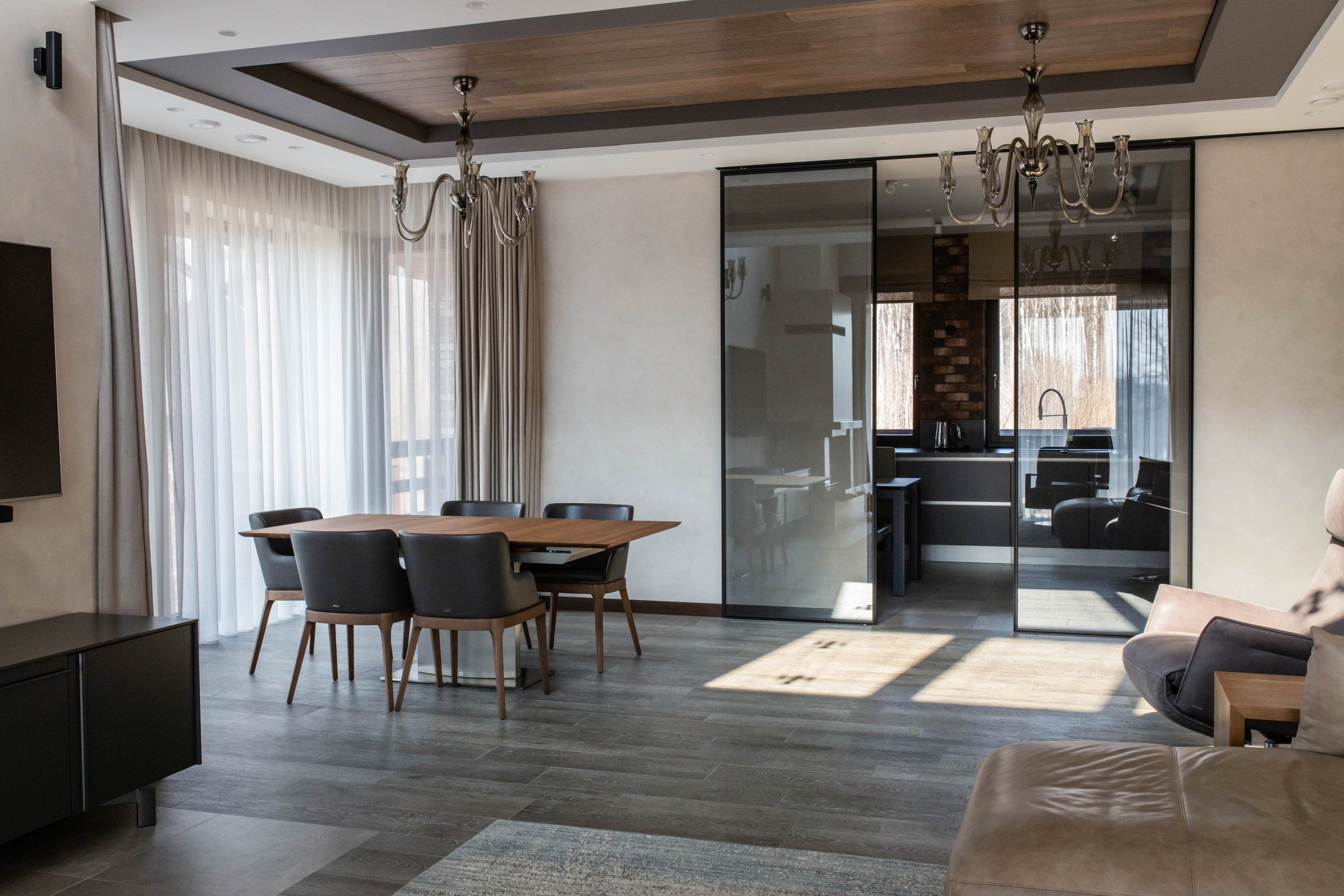 Дом на берегу Волги. Главная