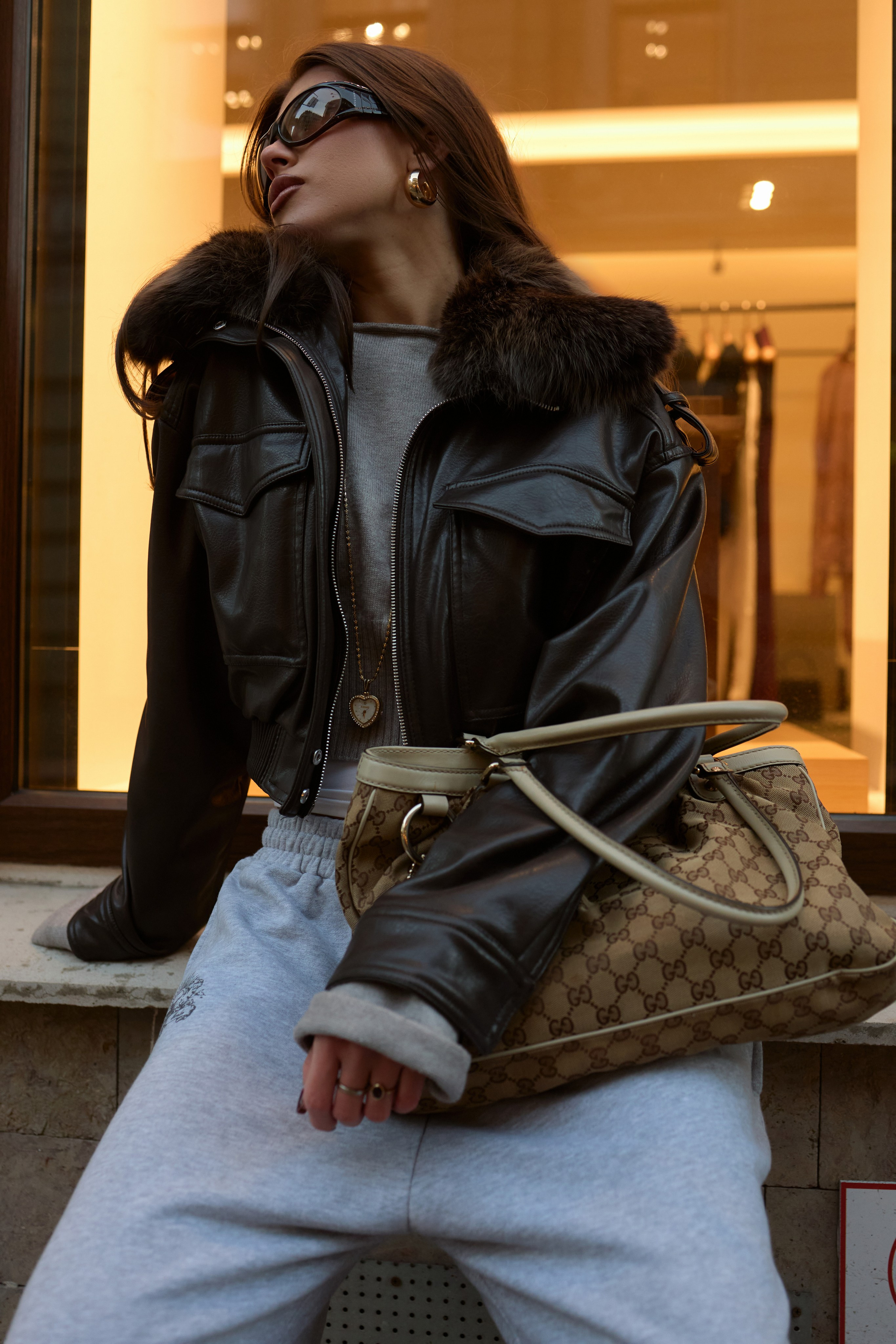 Стрит съемка ALENA. Приветствую, я Стефания. Снимаю в Петербурге. Провожу клиентские съёмки в стиле fashion