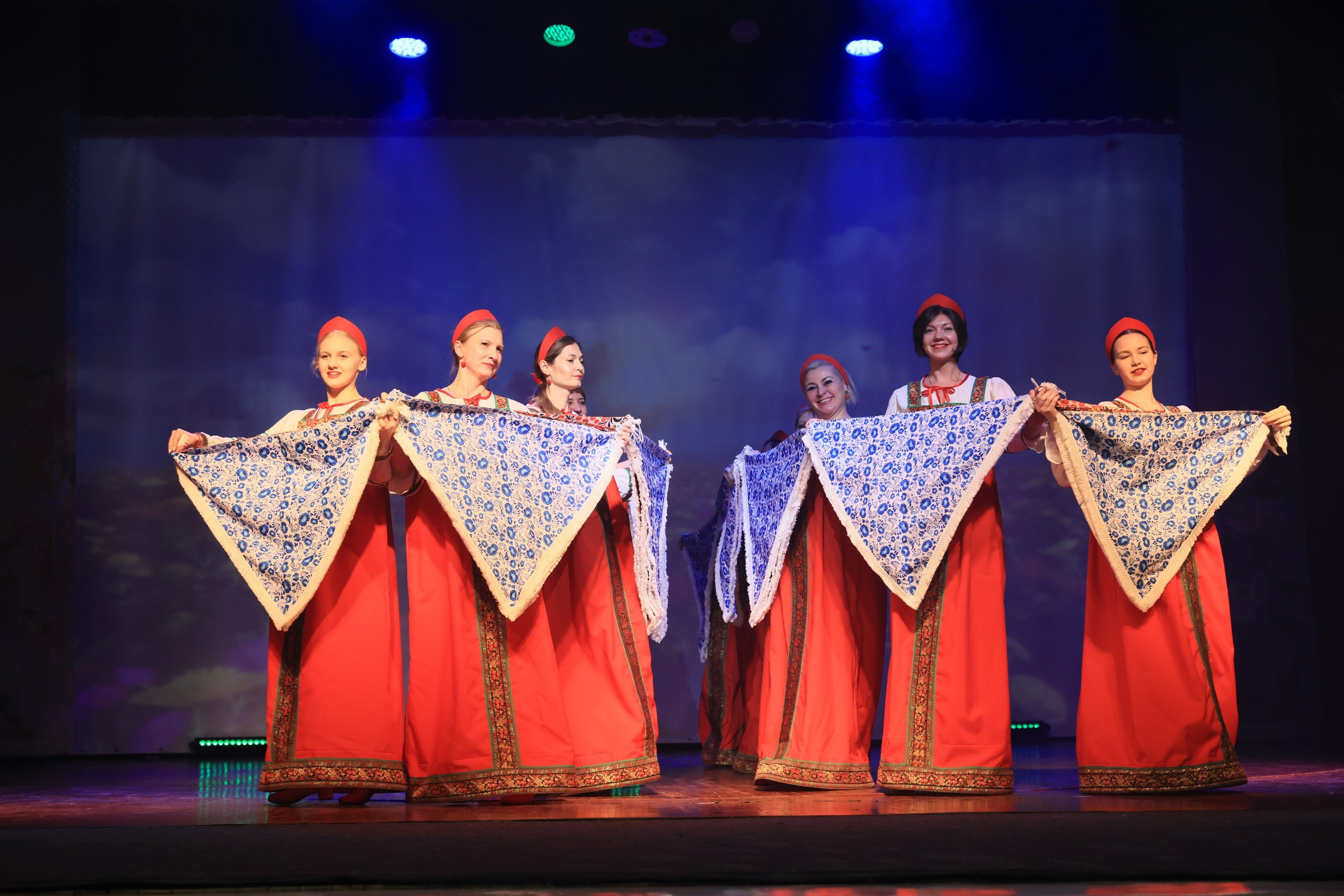 Концерт к 8 Марта в ДК «Металлург» г. Тула. Фотограф в Туле Крупский АнДРей. Фотостудия «КАДР71» в Туле