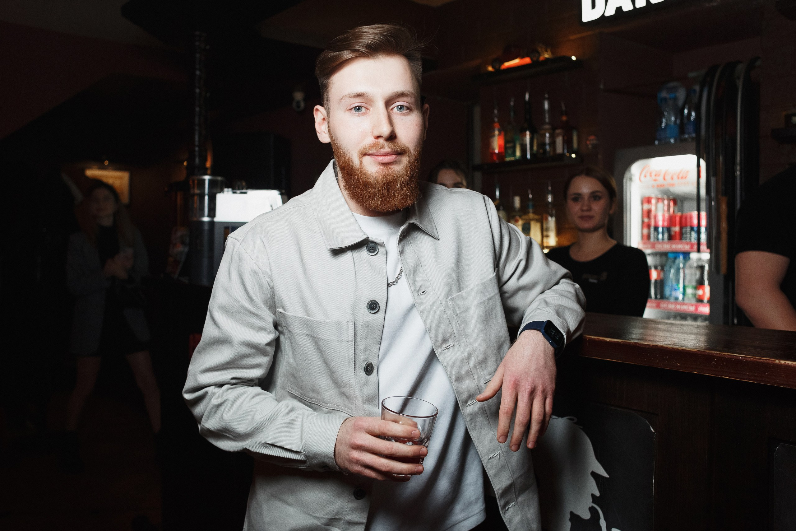 Захватывающий вкус и атмосфера: кальянная в Таганроге Бейкер Стрит. Свадебный и семейный фотограф в Таганроге Бакарюк Антон