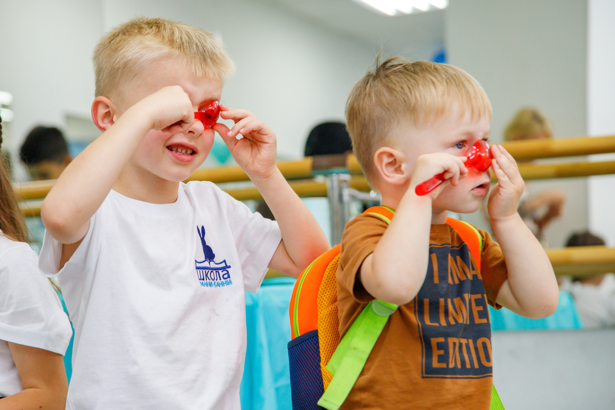 Репортажная съемка праздника знаний в школе. Семейный и школьный фотограф в Москве Анна Ткач
