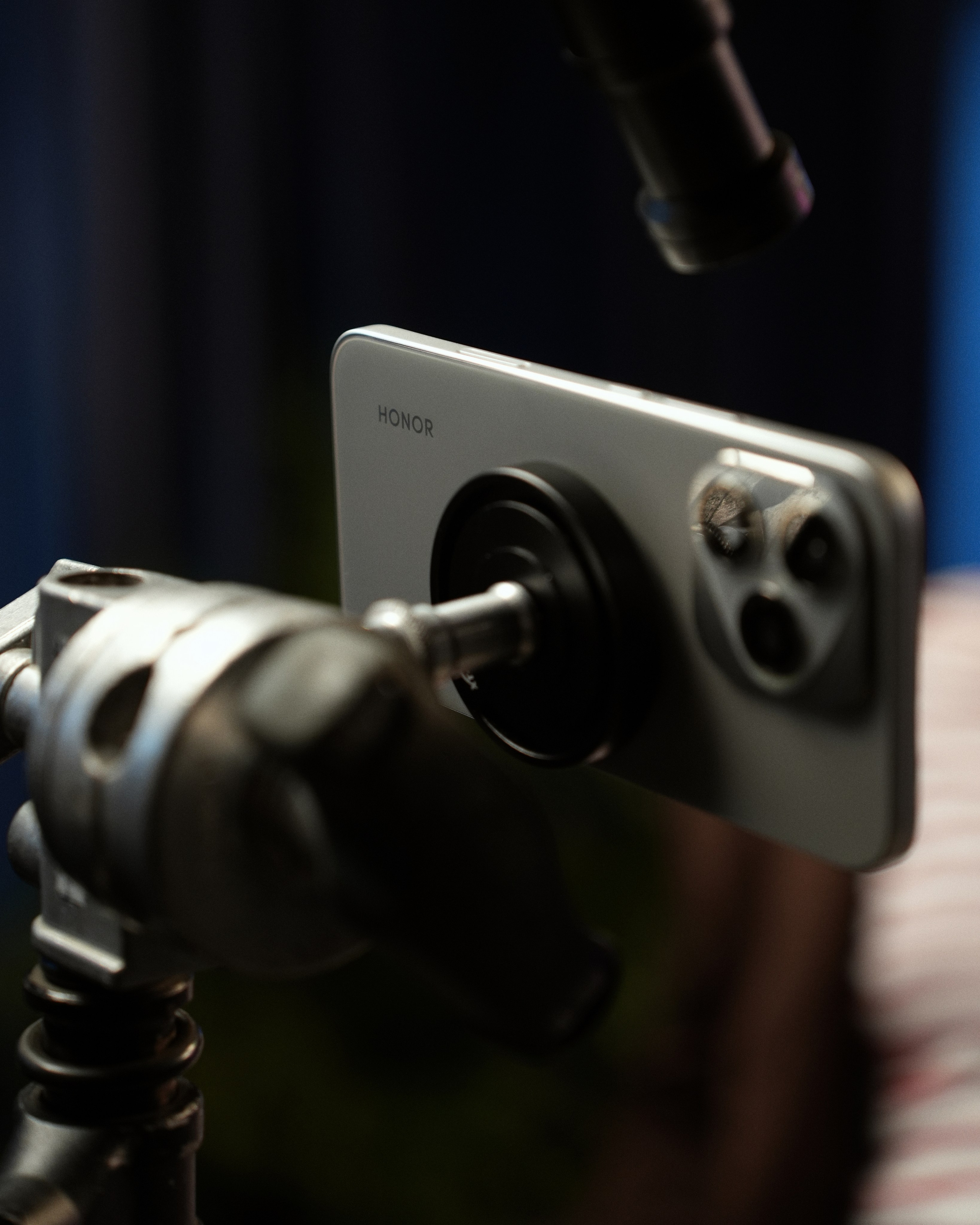 HONOR. ANNA — PHOTOGRAPHER