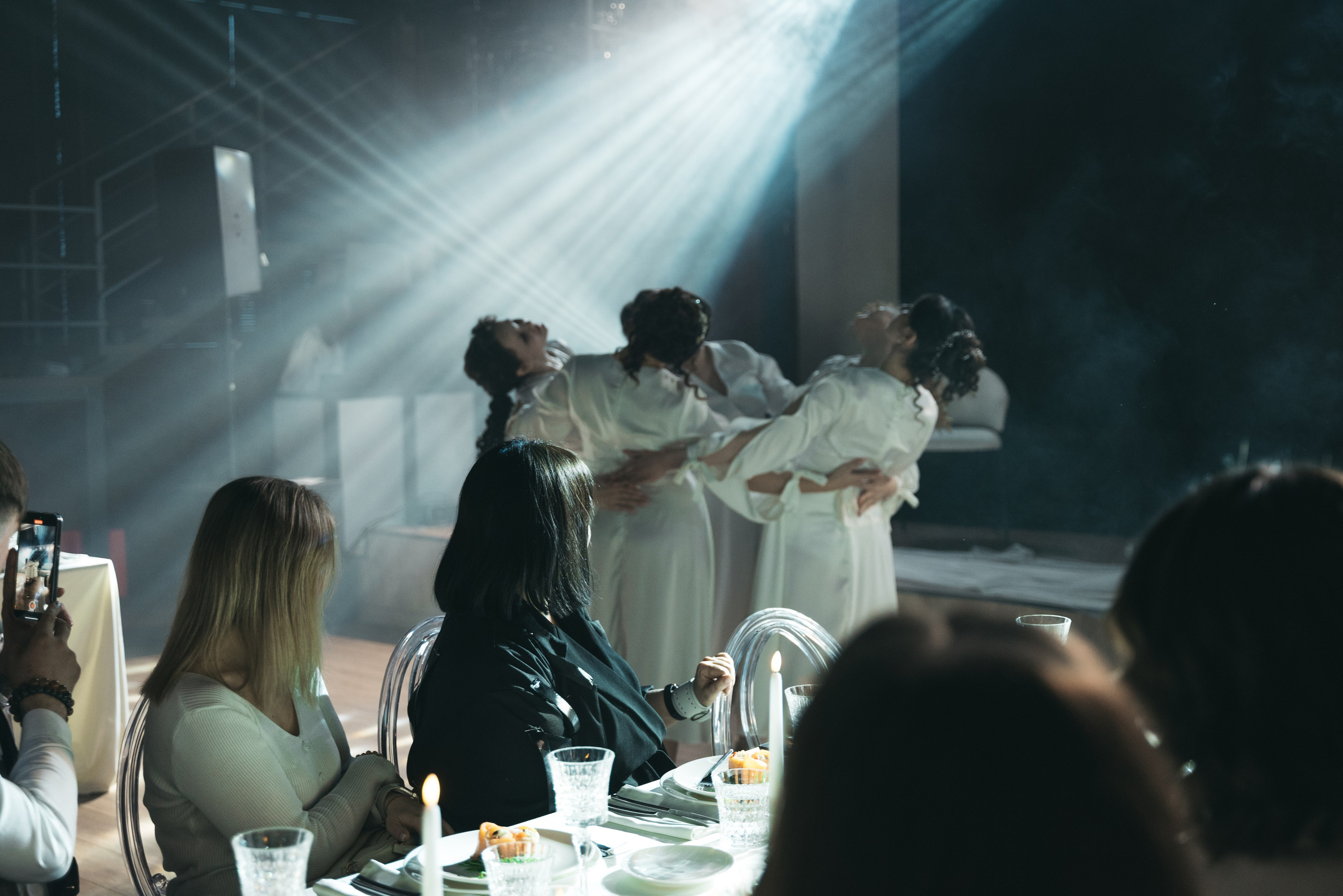 WhiteRoom Pre-wedding. Репортажный и свадебный фотограф в Сургуте