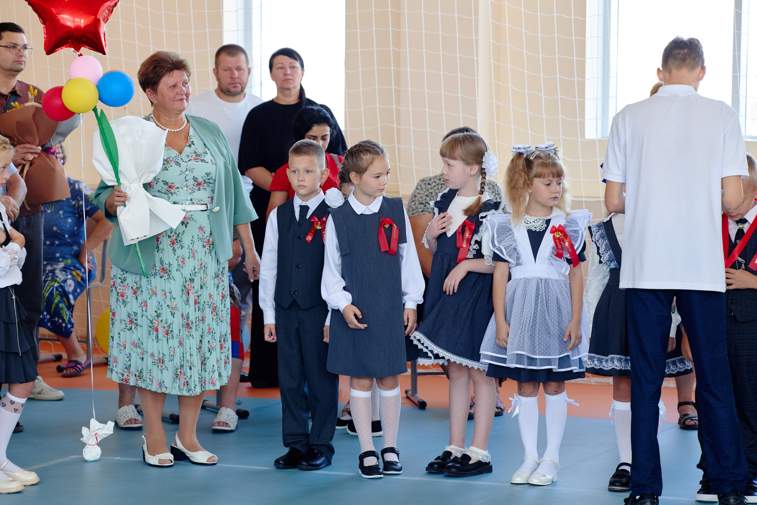 Съемка на 1 сентября. Фотограф Выпускные альбомы Таганрог Сергей Коробченко