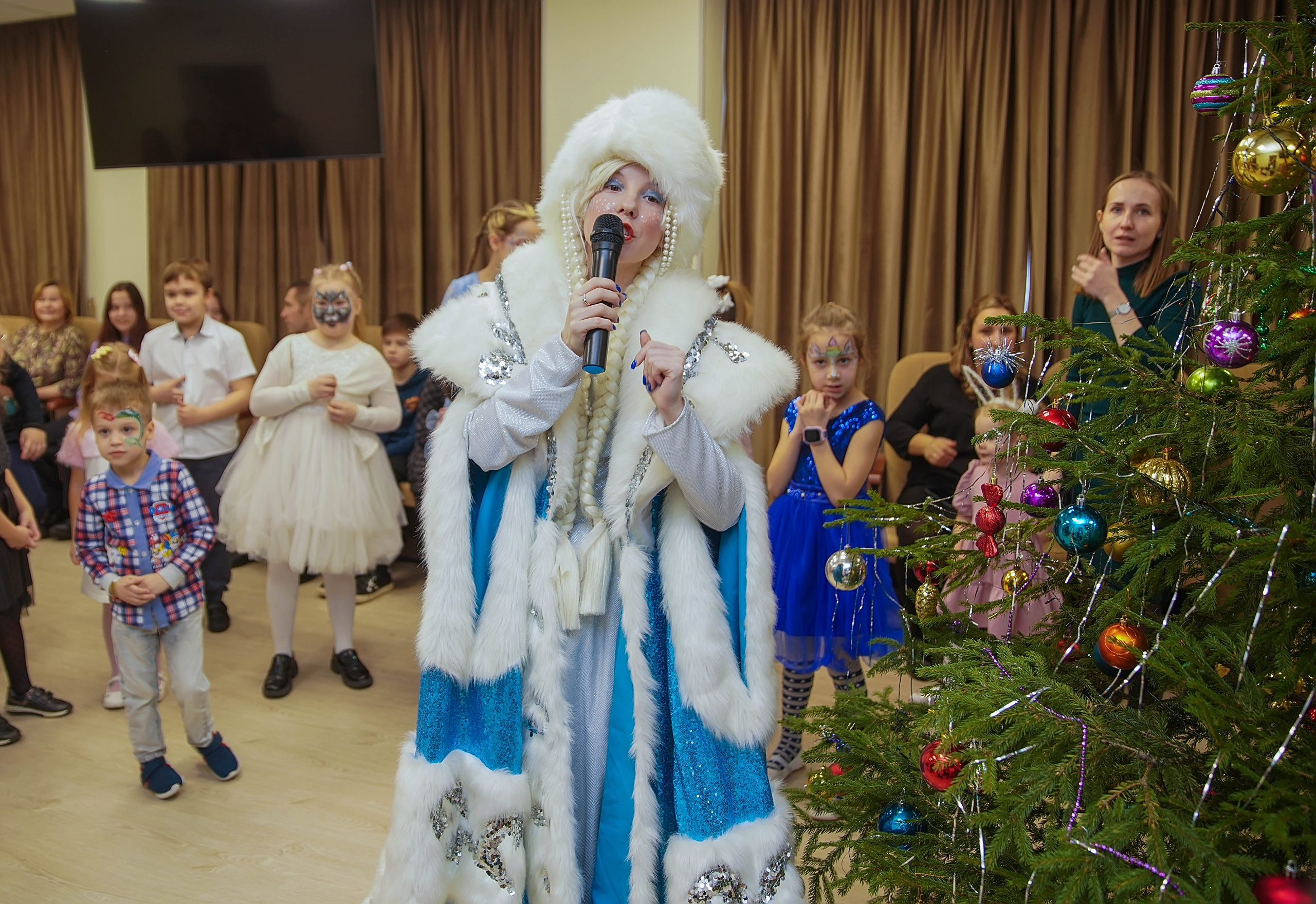 Елка НБД банк. Семейный и детский фотограф в Нижнем Новгороде