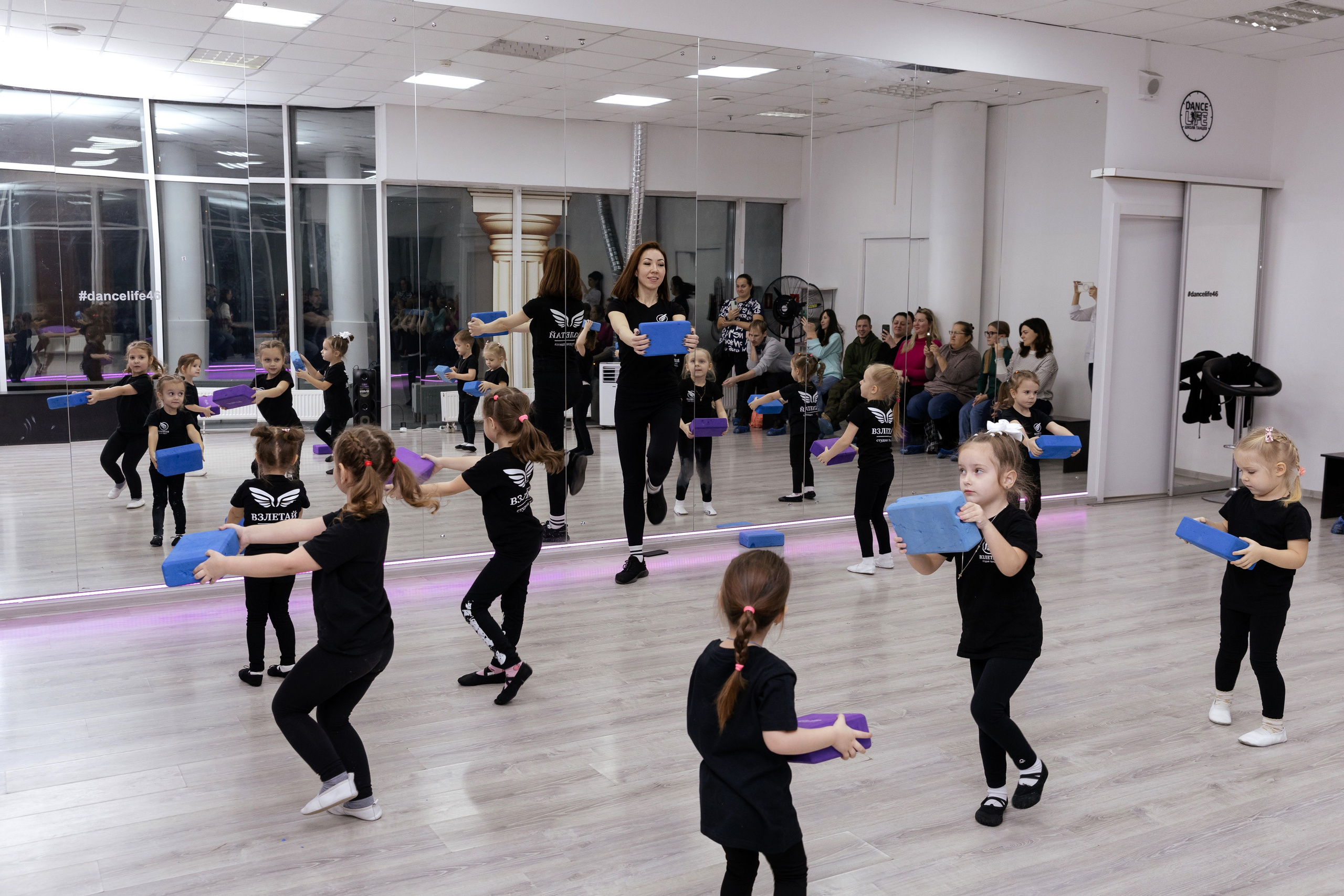 Студия «Взлетай». Открытый урок. Семейный фотограф — Макс Белогрудов