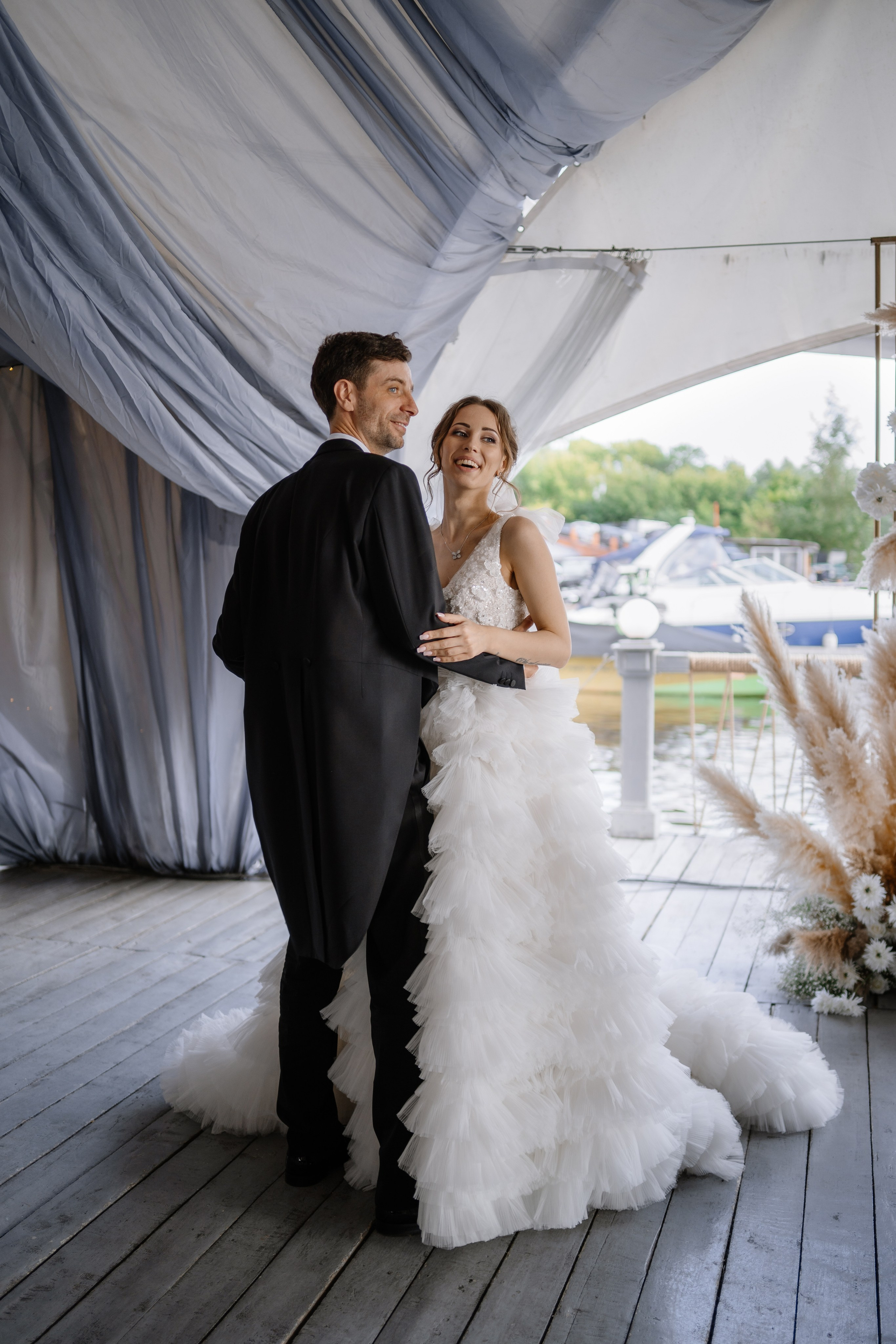 Выездная регистрация свадьбы в ресторане River Club Moscow. Свадебный и семейный фотограф в Москве Светлана Зоткина