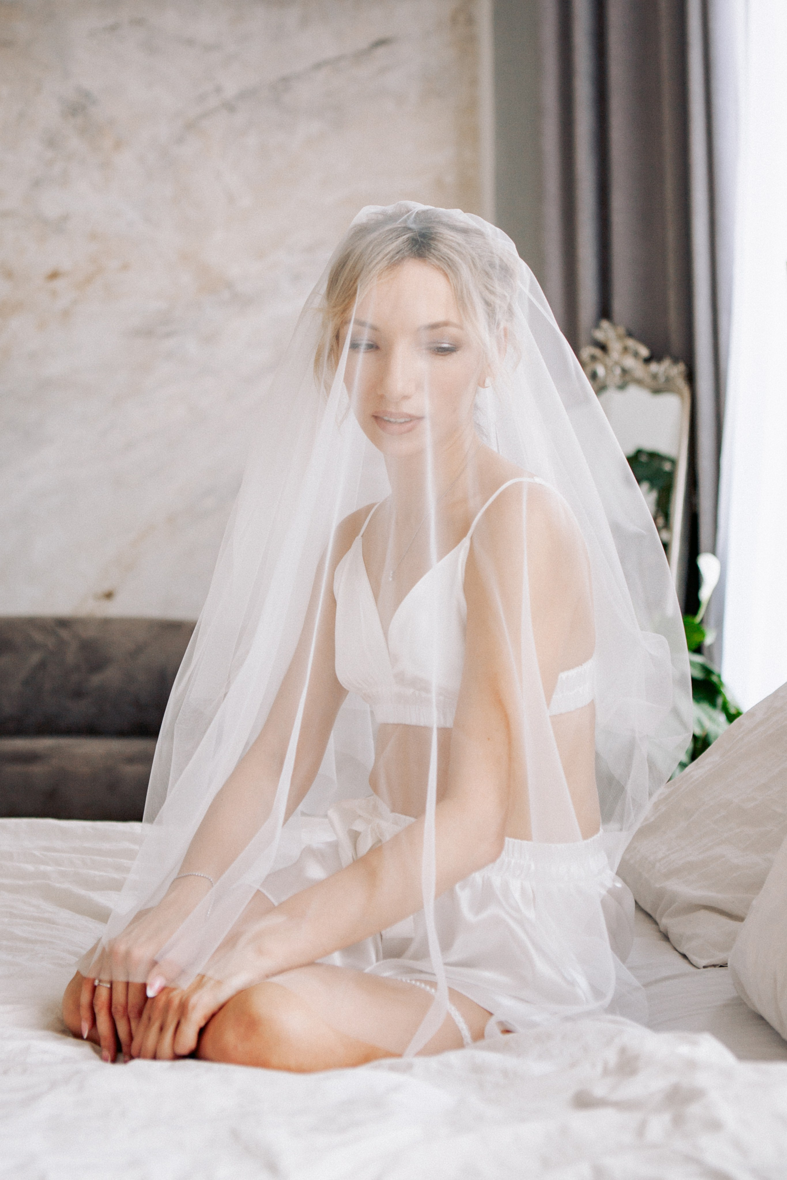 Утро невесты и фотосессия в гостинице radisson collection hotel moscow бывшая гостиница украина. Фотограф Ольга Ефремова