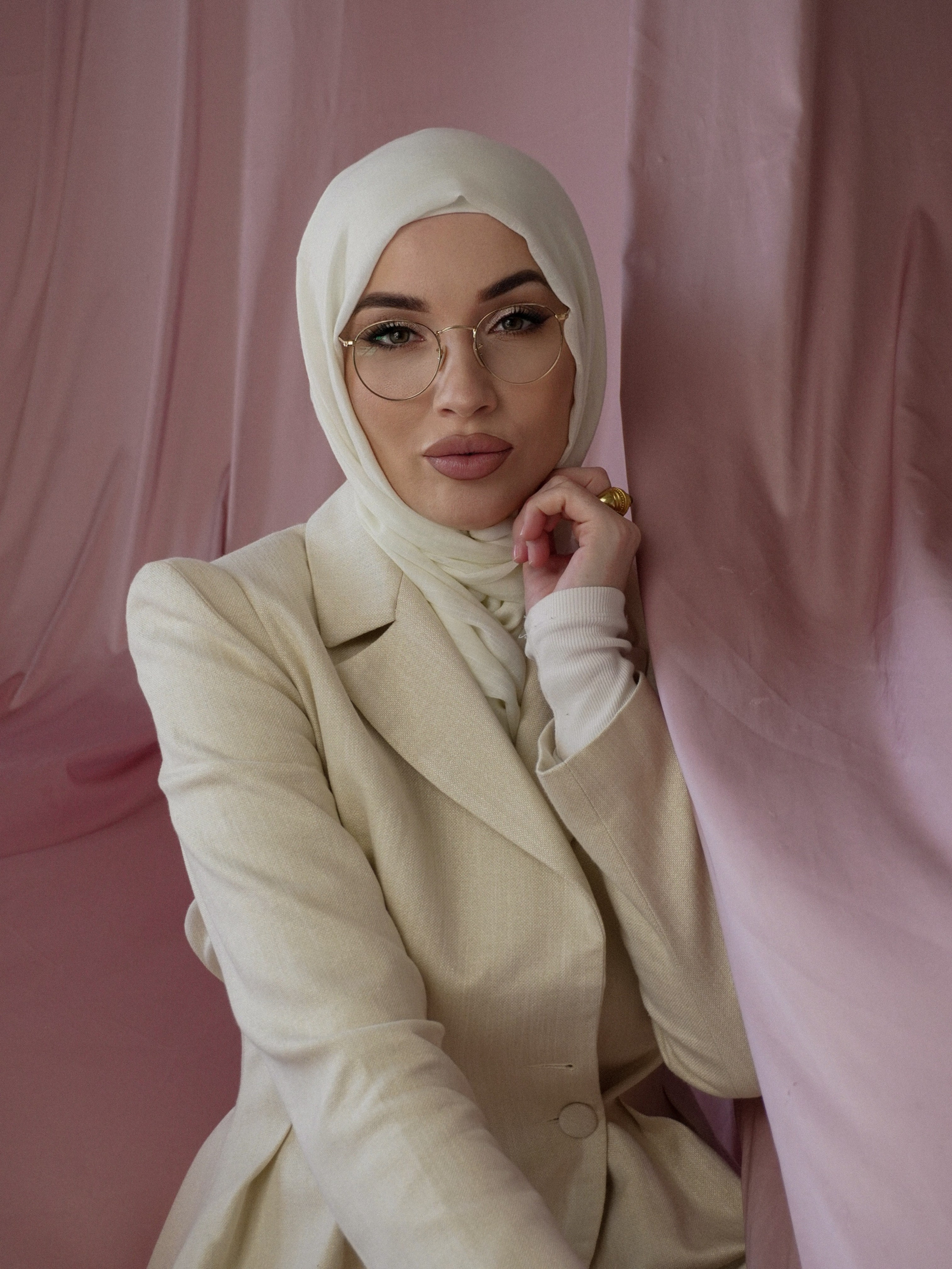 Студийная съемка. Контент фотограф в Ростове-на-Дону Яна Каушан