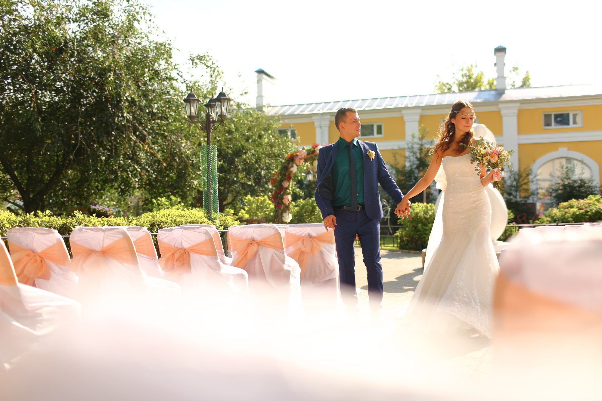 Выездная регистрация в красивом месте в Ярославле. Свадебный и репортажный фотограф в Ярославле и Санкт-Петербурге Роман Микрюков