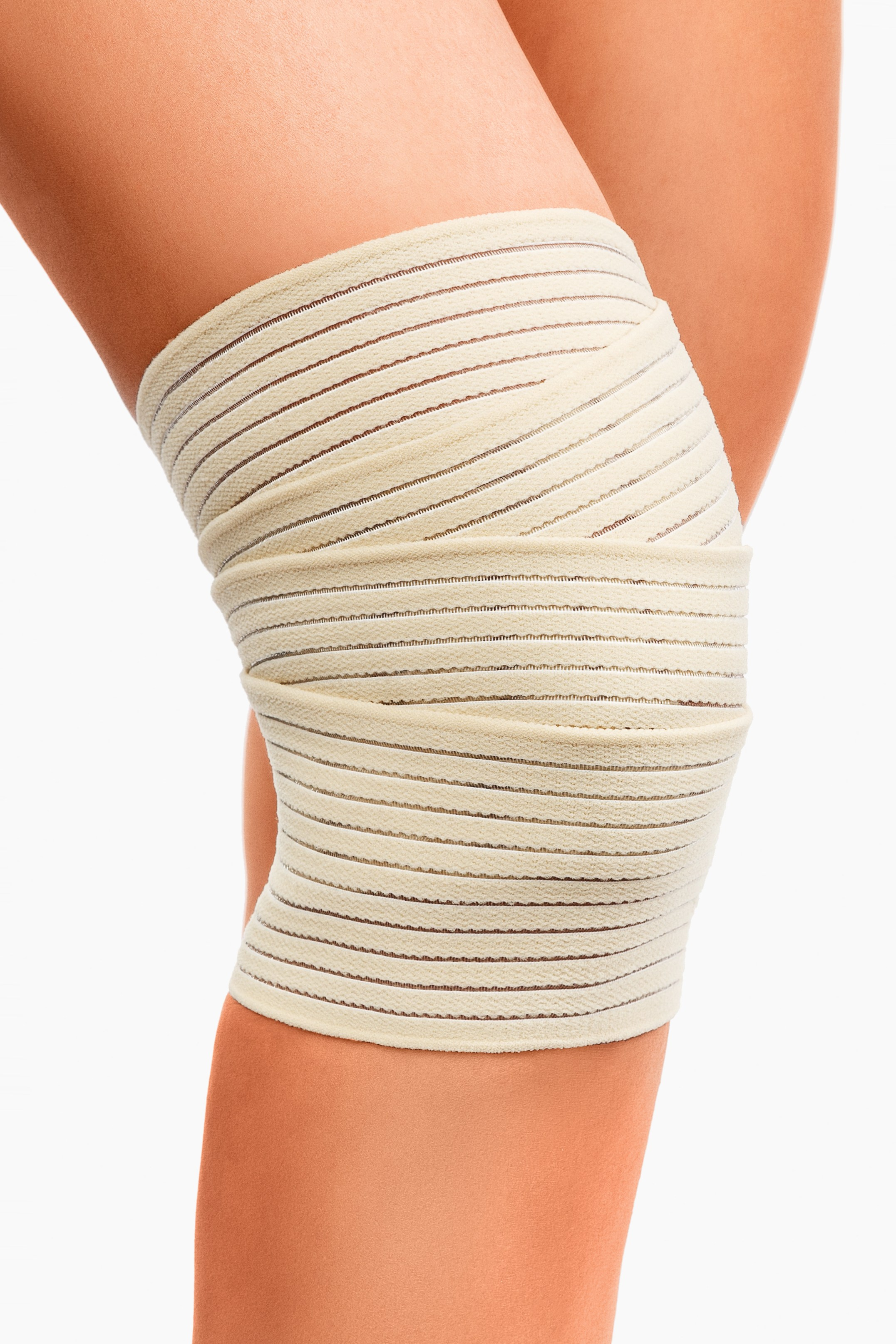 Студийная фотосъёмка одежды и аксессуаров. Фото для каталога, сайта, интернет-магазина и маркетплейсов. Фотограф Сергей Пушкин в Санкт-Петербурге. Профессиональная студийная фотосессия. Ортопедические товары, одежда, нижнее бельё. 