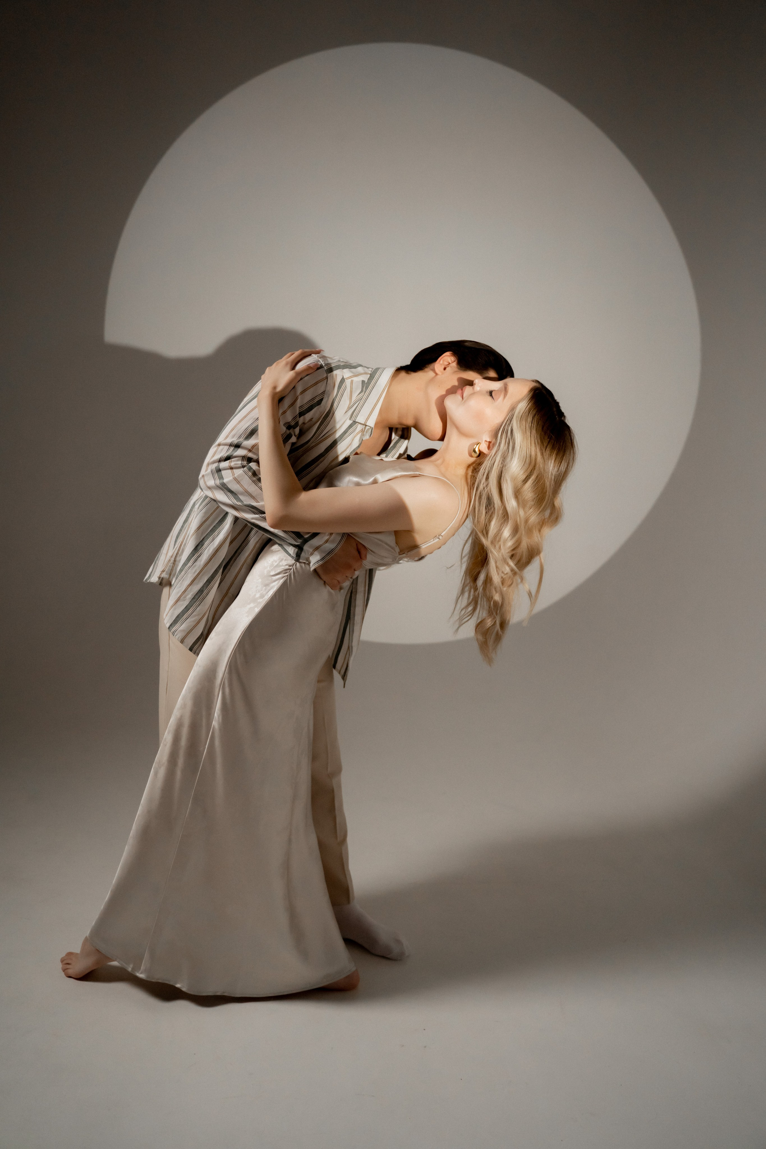 Пара в студии