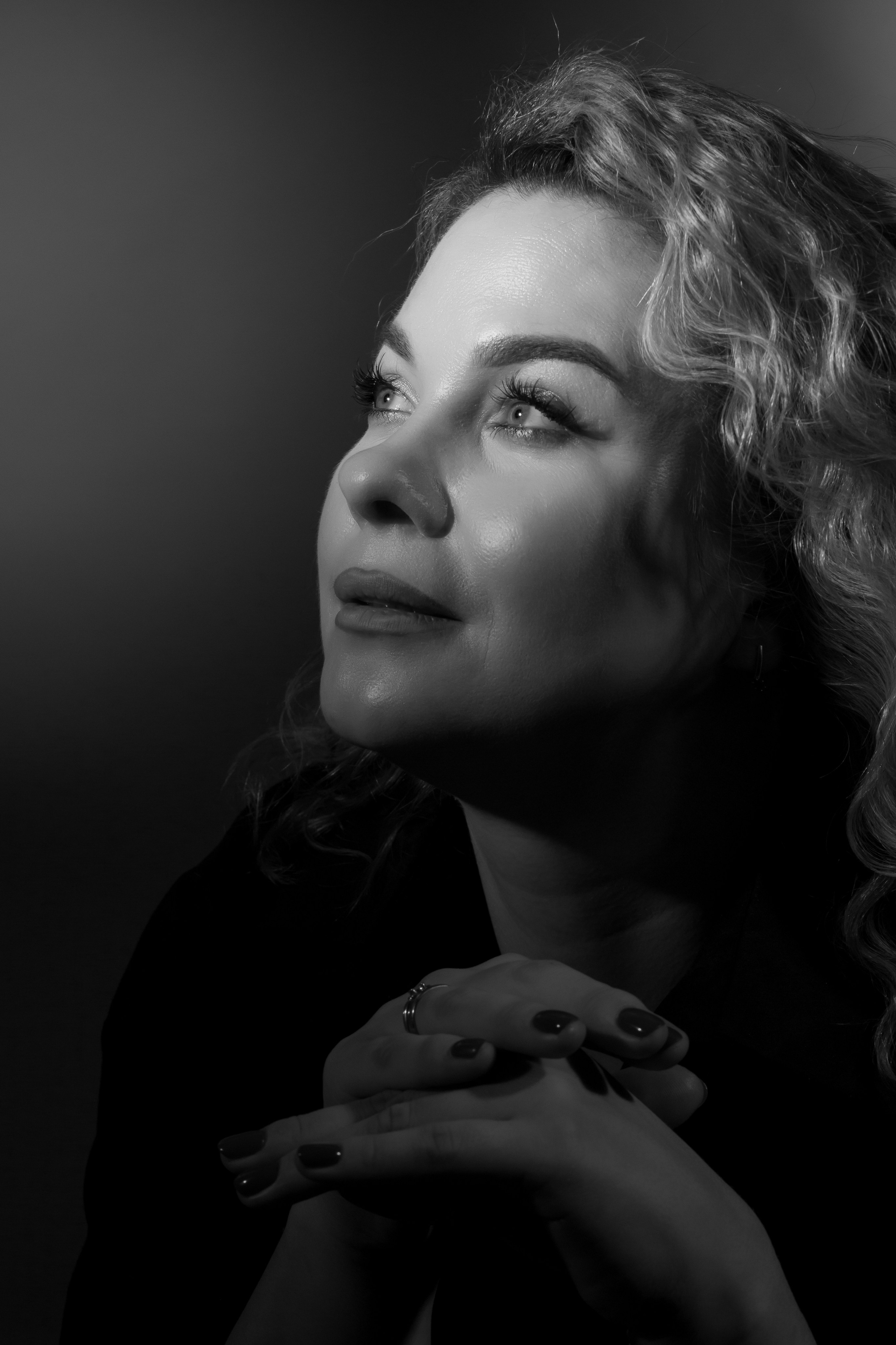 ЧБ портреты. Фотостудия Алматы. Фотосъемка Алматы. Фотосессия Алматы. Фотокурсы. Обучение фотографии. Аренда студии