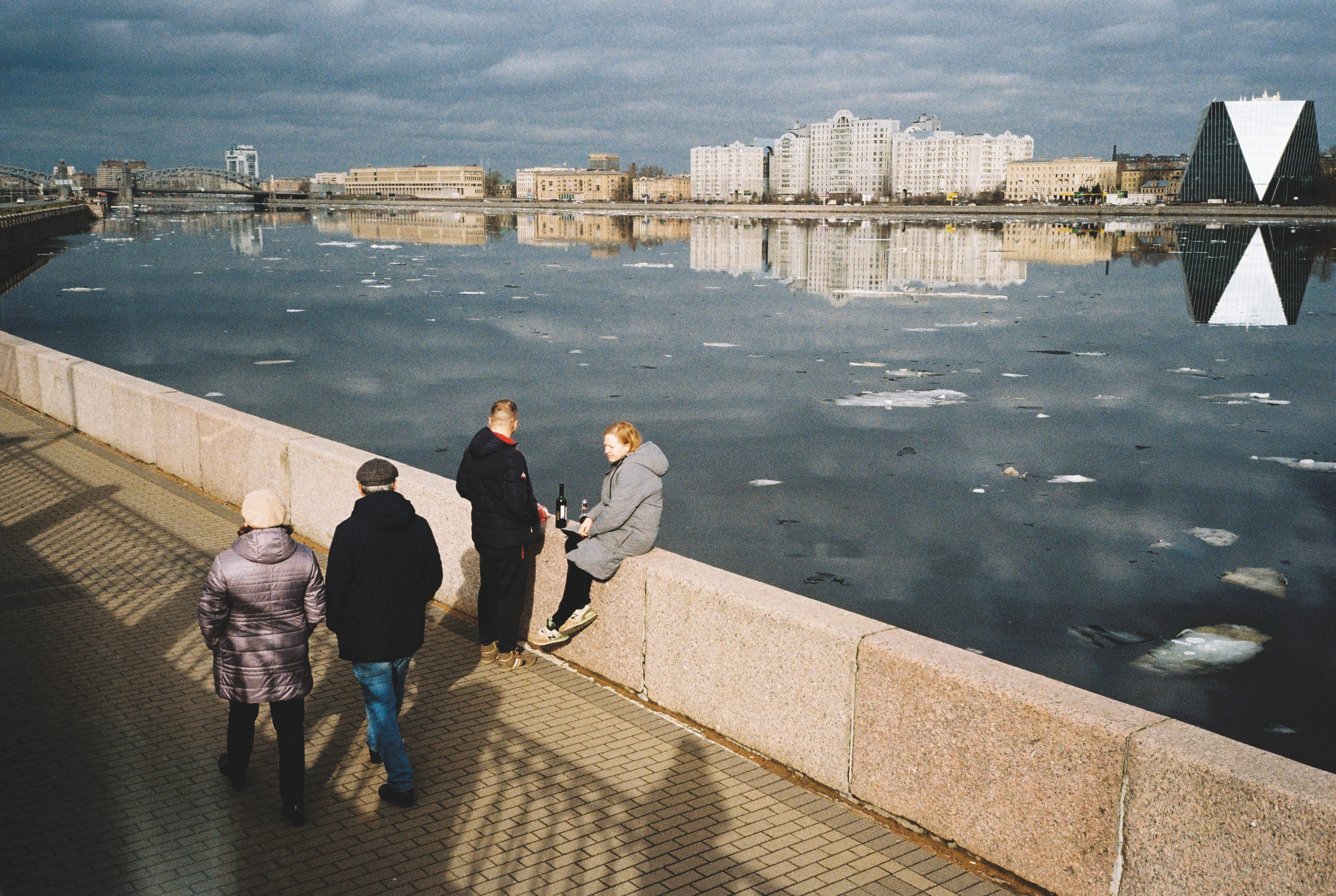 Фотографии цветные. Свадебный и семейный пленочный фотограф в Петербурге Истомина Ирина