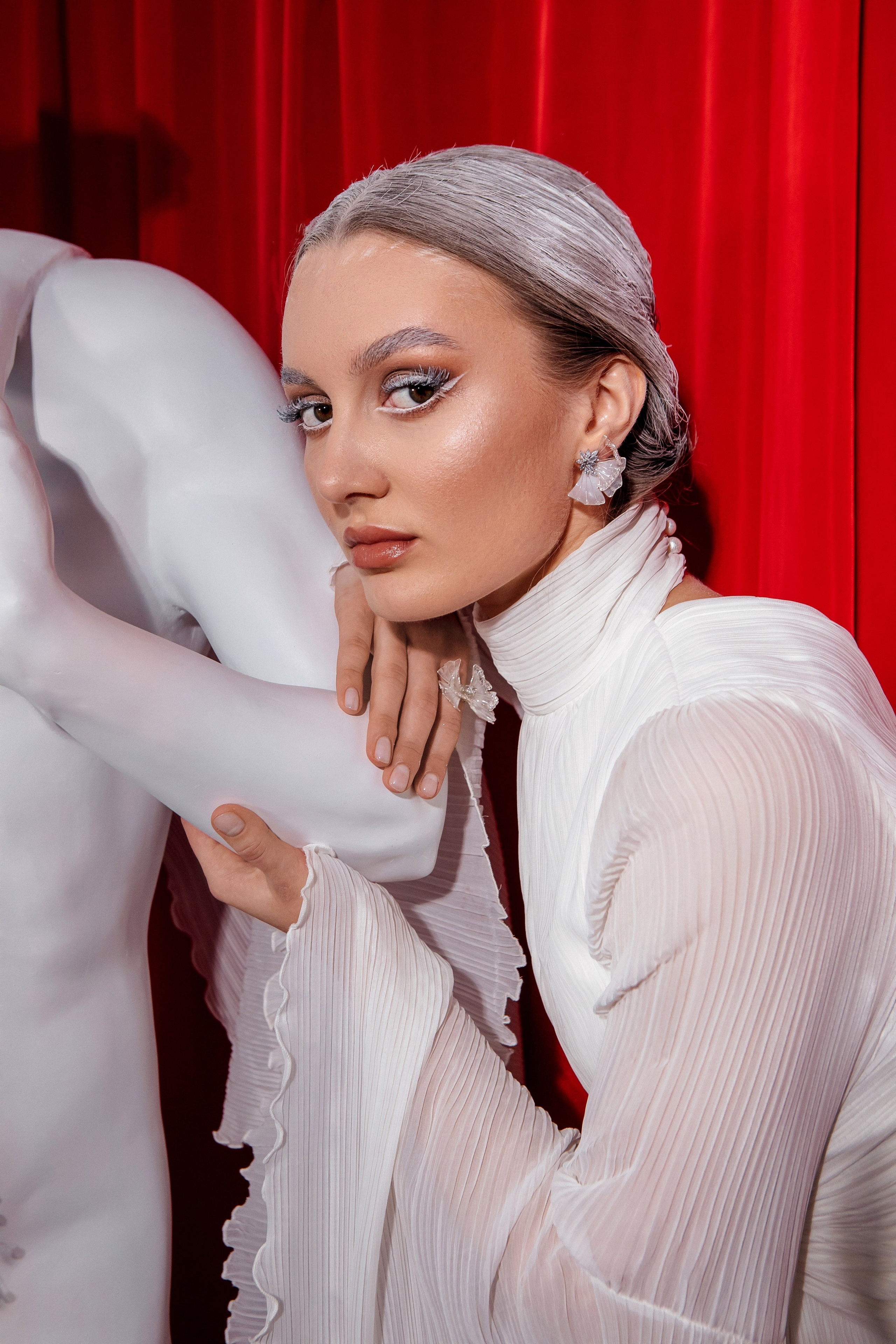 Для бренда украшений Оксана Туз. Свадебный и семейный фотограф Ибрагимова Мария из Екатеринбурга