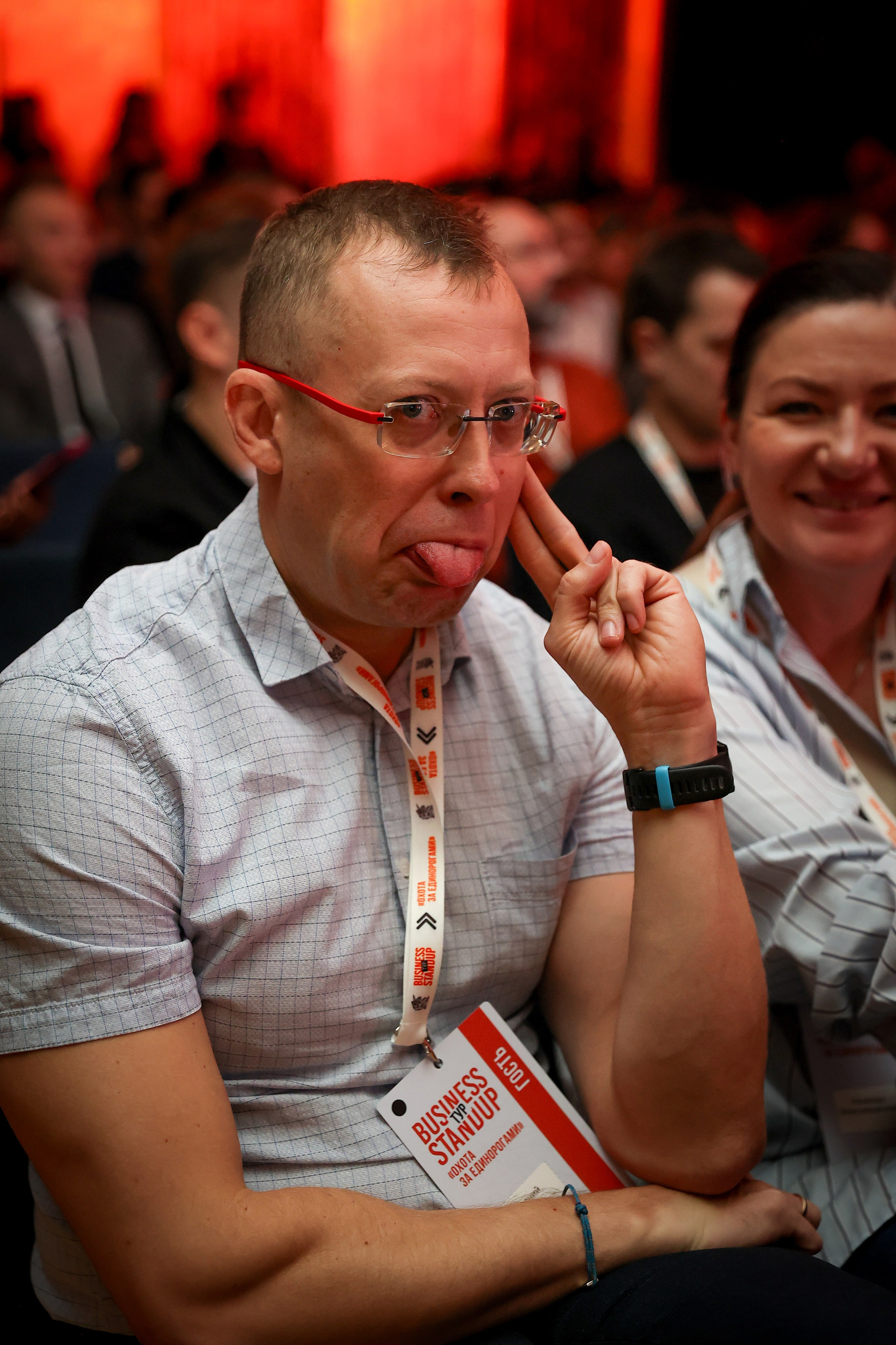 Оскар Хартманн. Business standup тур. Александра, репортажный и событийный фотограф
