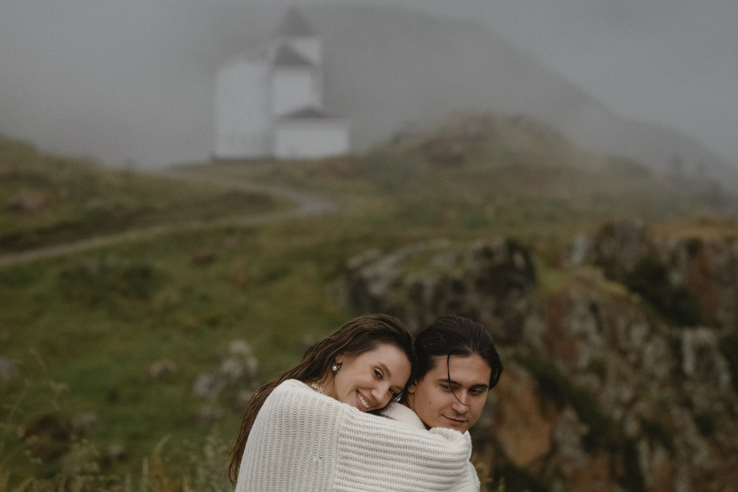 Утро невесты в глэмпинге свадебная фотосессия на Джилы-Су Приэльбрусье. Свадебный, репортажный и портретный фотограф Сочи, Краснодар. Александра Зайцева