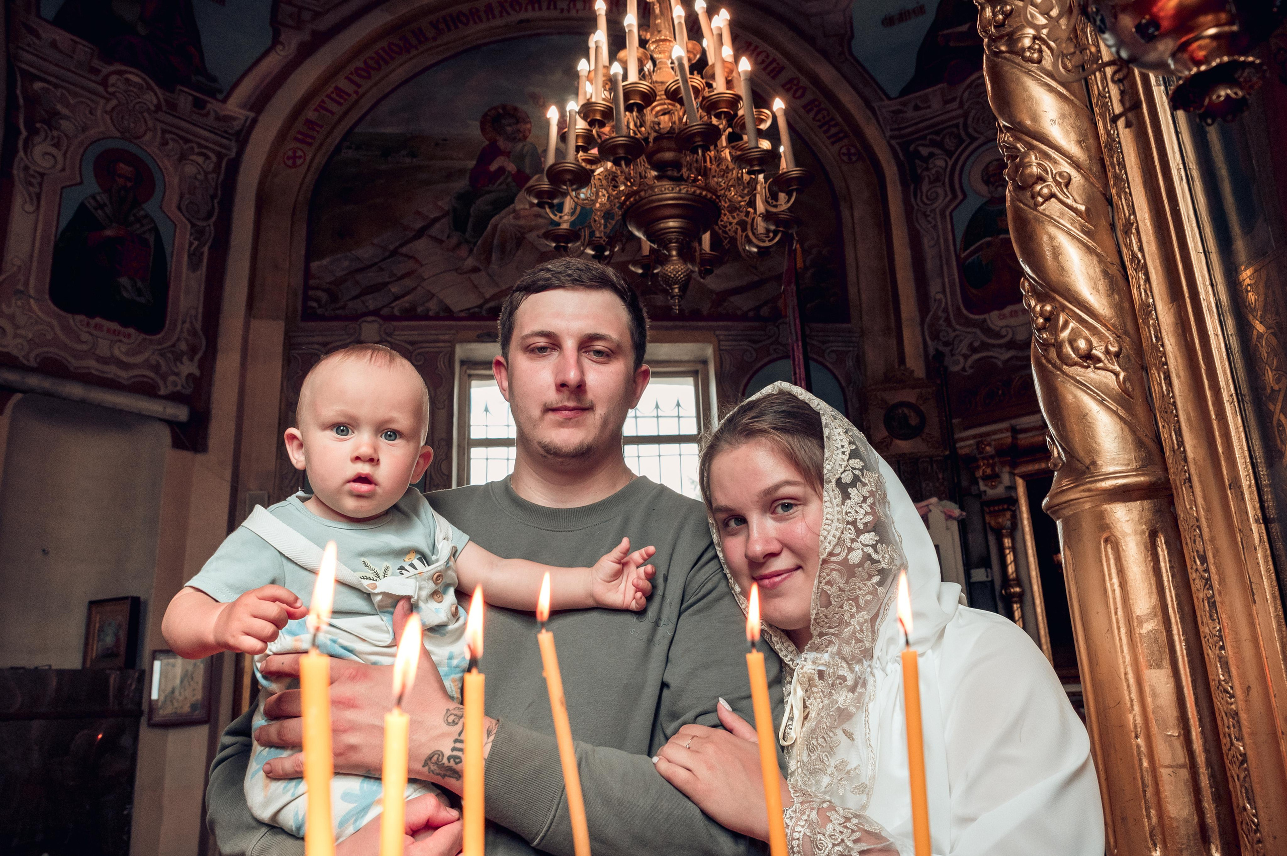 Фотограф в храме. Дарья Нетреба Фотограф на Крещение, Венчание Псков и область