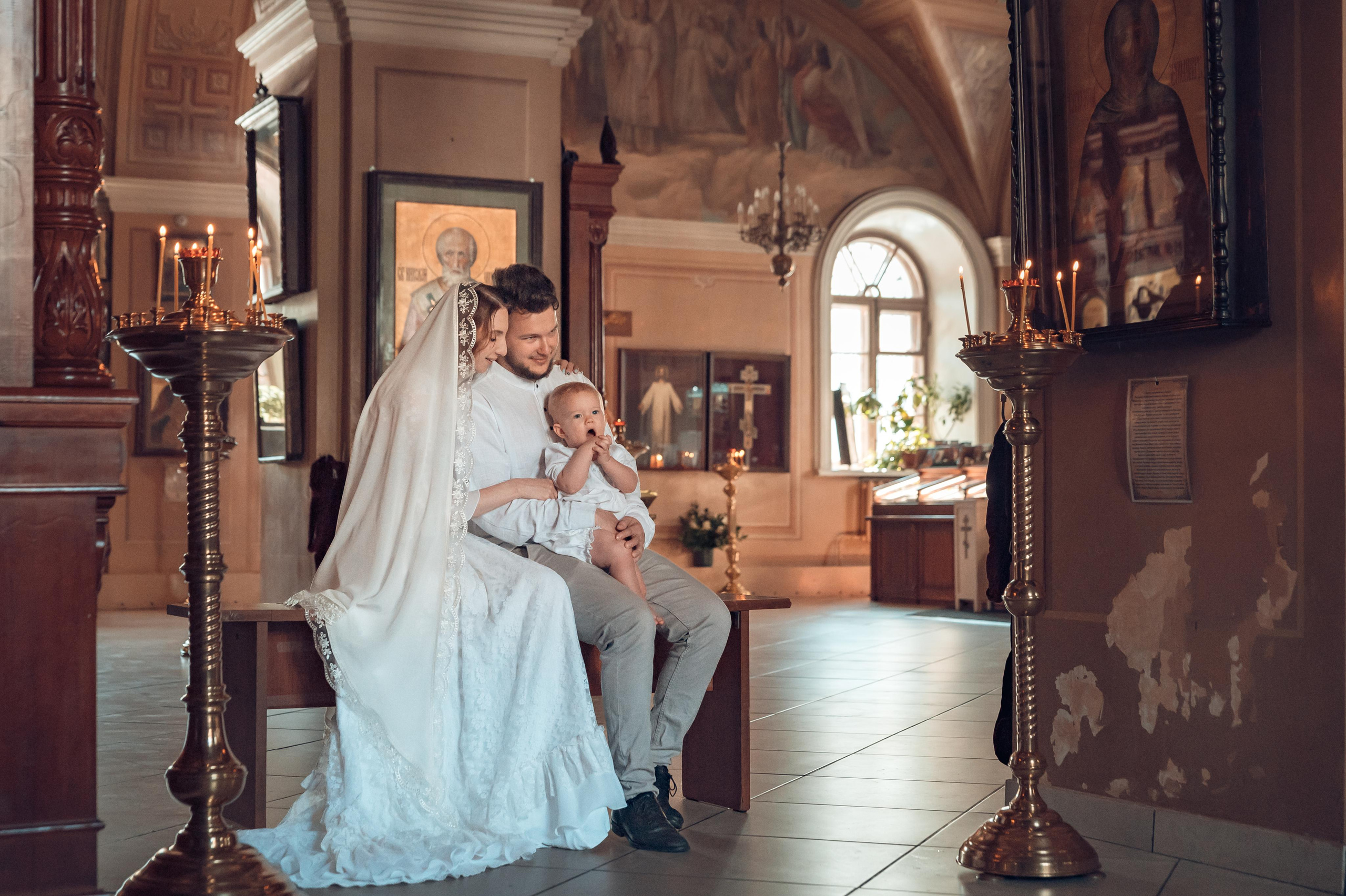 Фотограф в храме. Дарья Нетреба Фотограф на Крещение, Венчание Псков и область