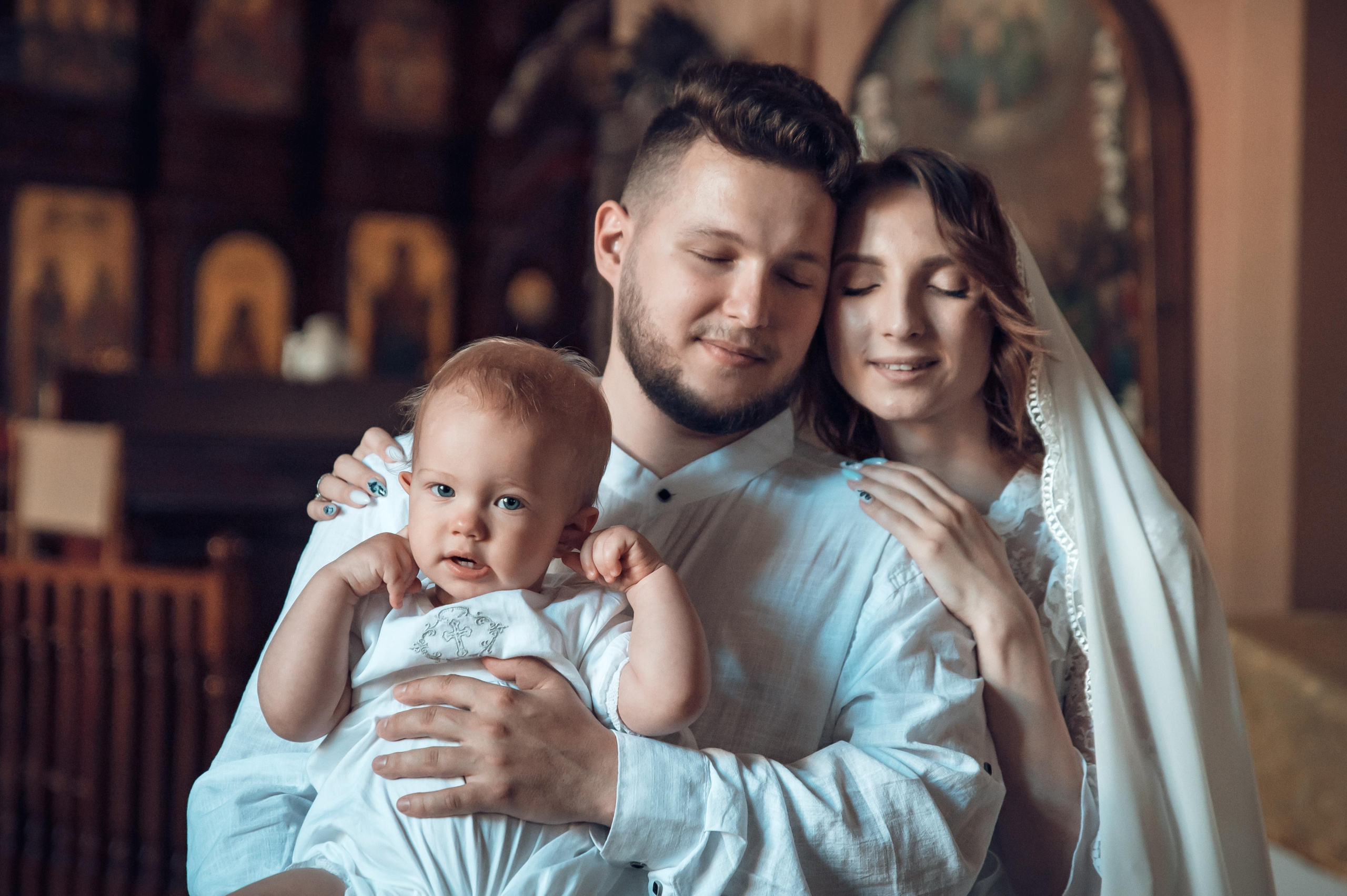 Фотограф в храме. Дарья Нетреба Фотограф на Крещение, Венчание Псков и область