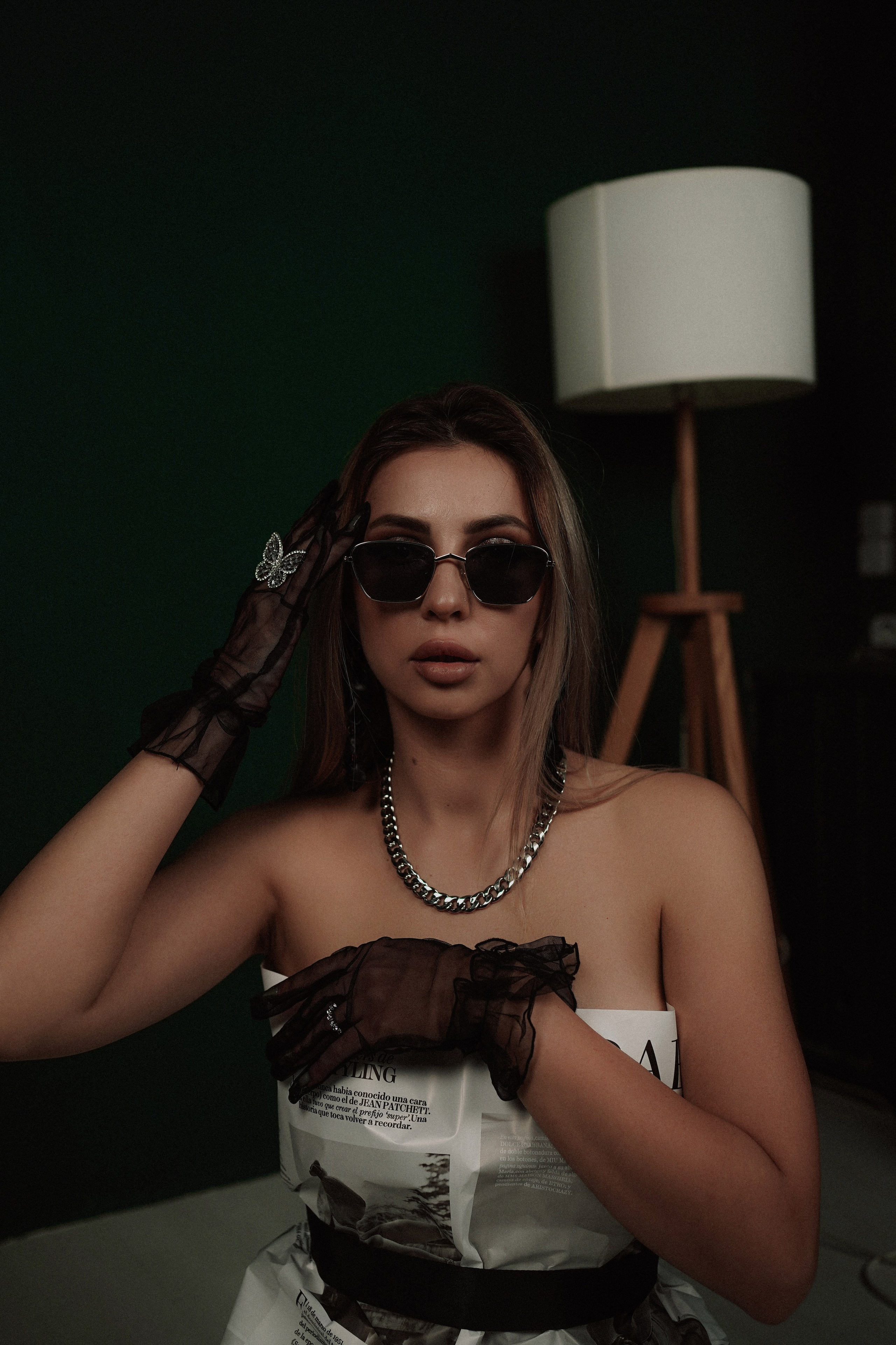 Фотостудия Рафинад. Женский фотограф Новочеркасск, Ростов-на-Дону, Шахты. Девушка в газете. Свадебный фотограф в Ростове-на-Дону. Таинство Крещения и Венчания, семейные фотосессии. Алёна Чёботова