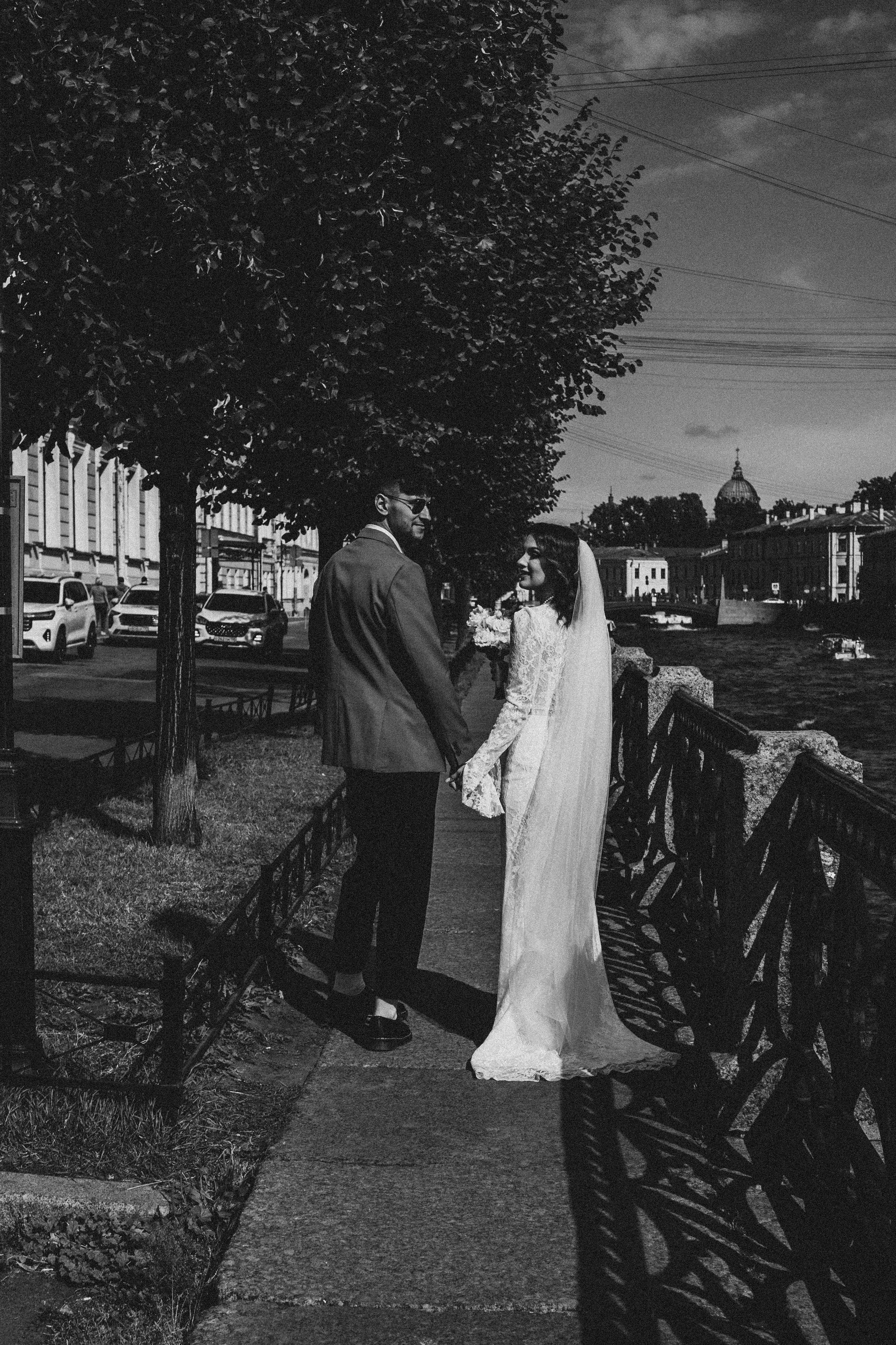 СВАДЕБНАЯ ПРОГУЛКА ВОЗЕ ИСАИКЕВСКОГО СОБОРА АСТОРИИ И ЗАКОНОДАЛЕТНОГО СОБРАНИЯ. Профессиональный фотограф, Санкт-Петербург — Виктория Богомолова