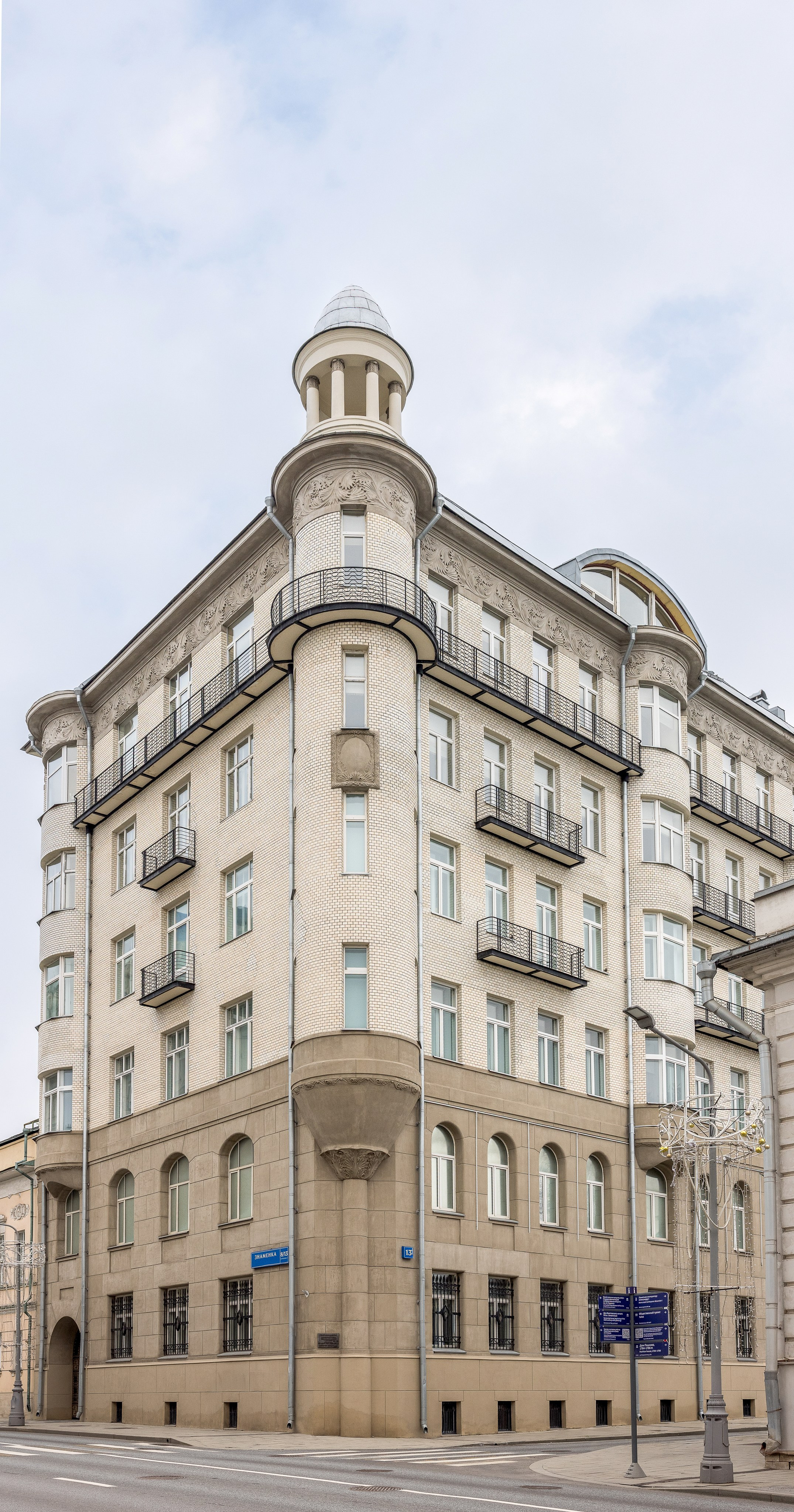 Архитектурная фотосъемка Доходных домов для МосквичMAG. Интерьерный фотограф