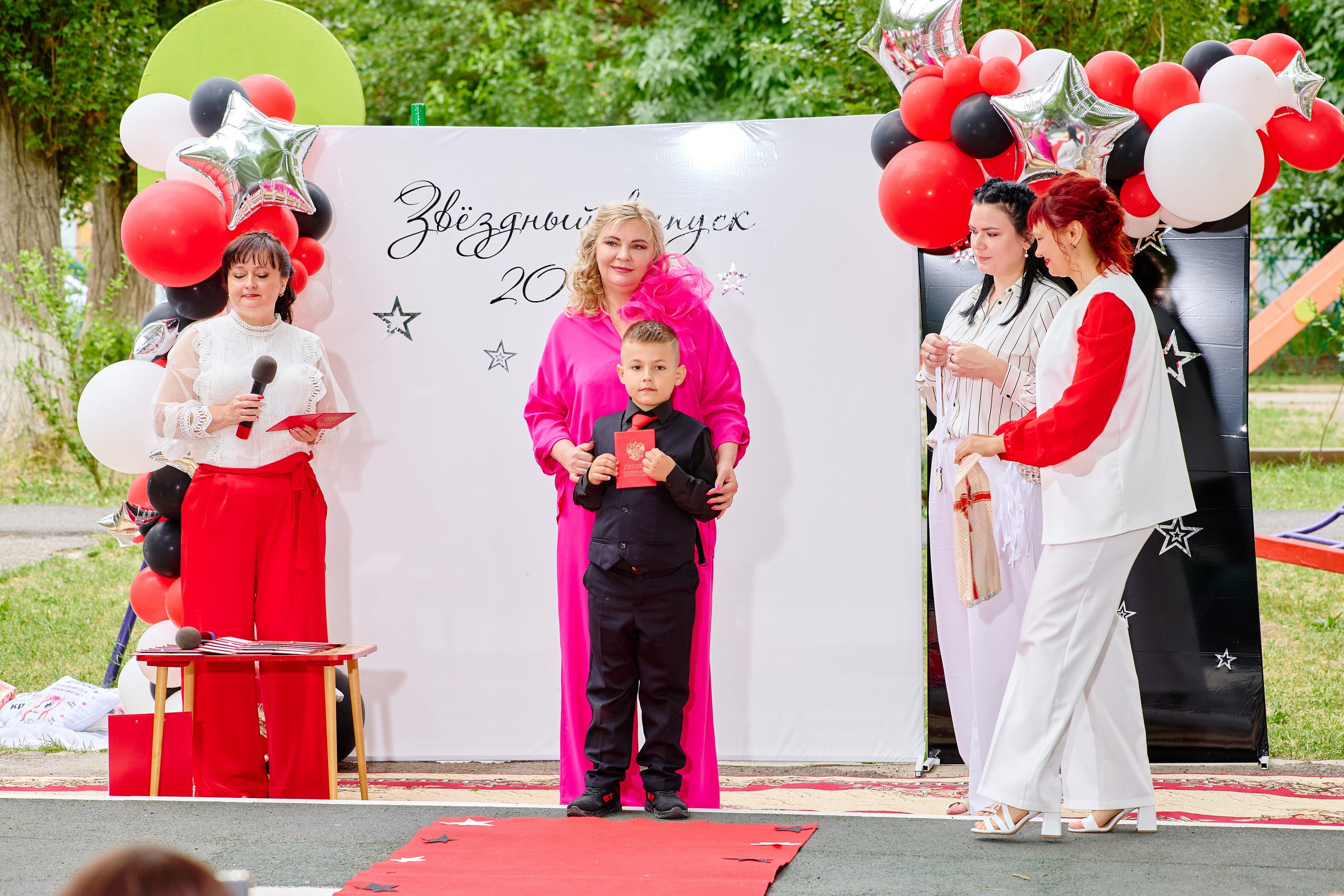 Выпускной 45 сад. Фотограф Выпускные альбомы Таганрог Сергей Коробченко