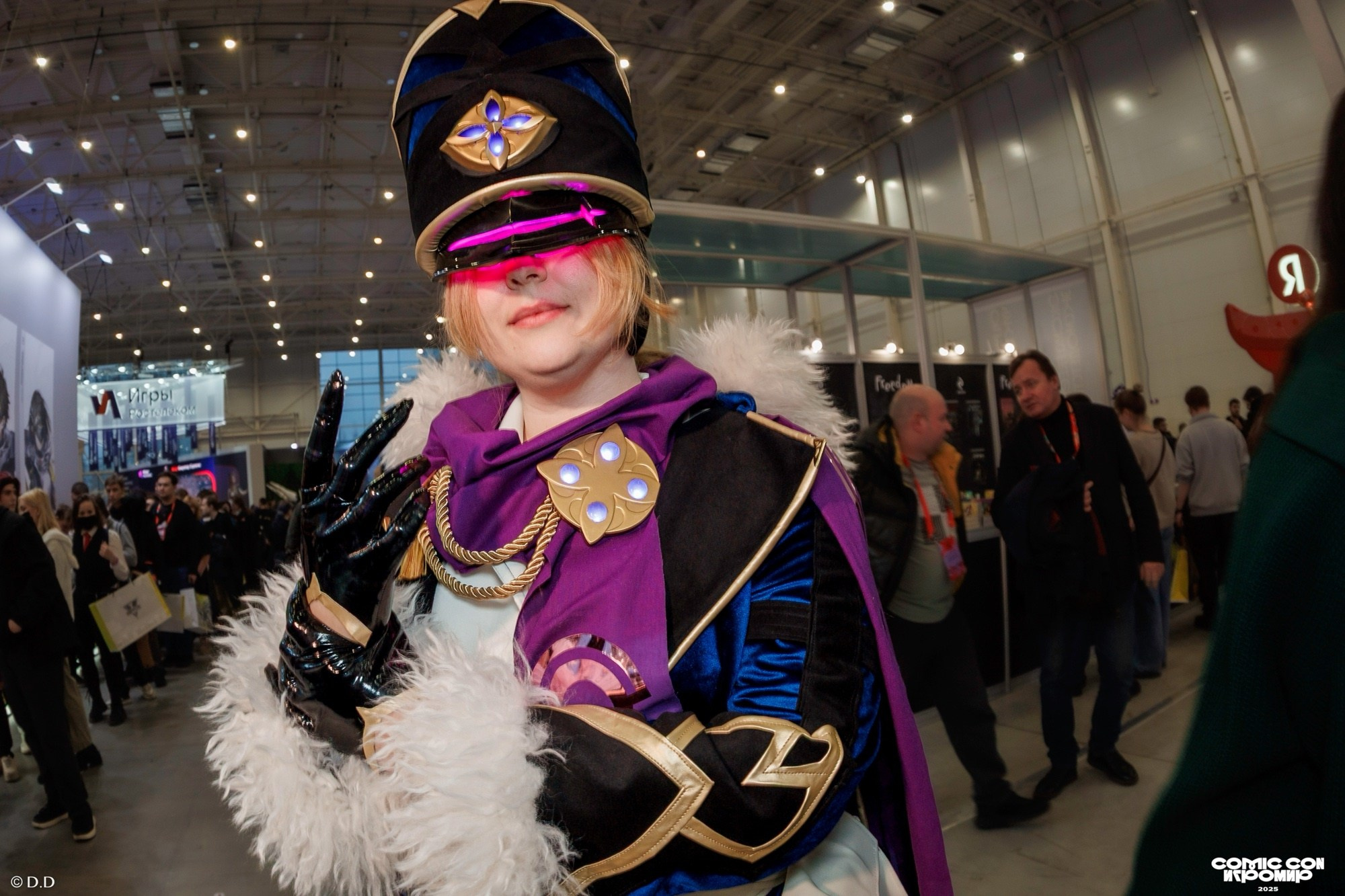 Comic Con Игромир 2025. Различные мероприятия и просто фотографии людей