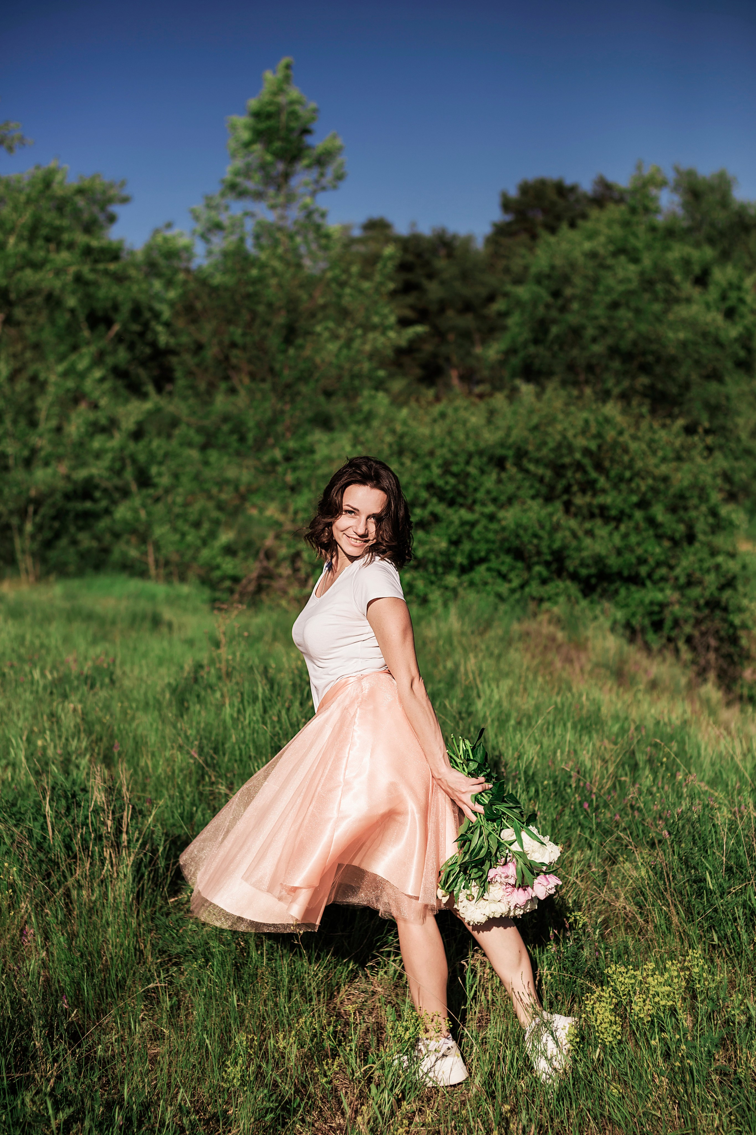 Фотосессия с пионами. Семейный фотограф в Саратове