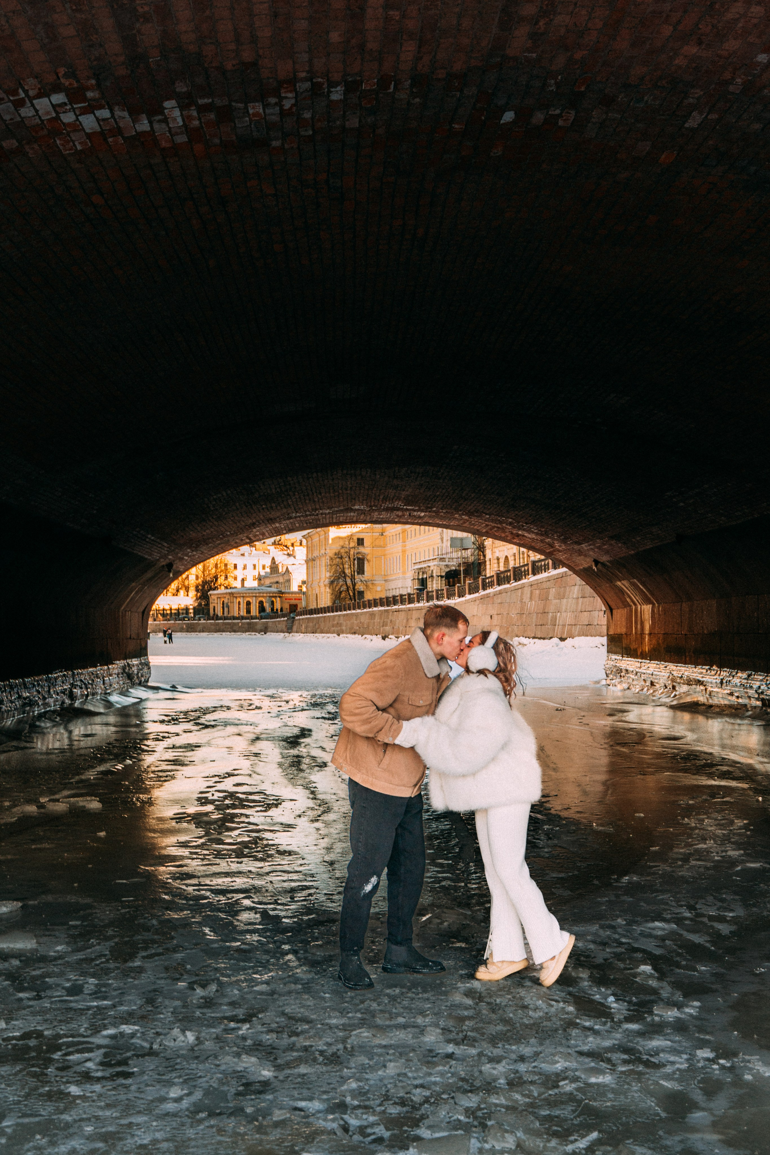 Лавстори на льду по рекам и каналам Санкт-Петербурга