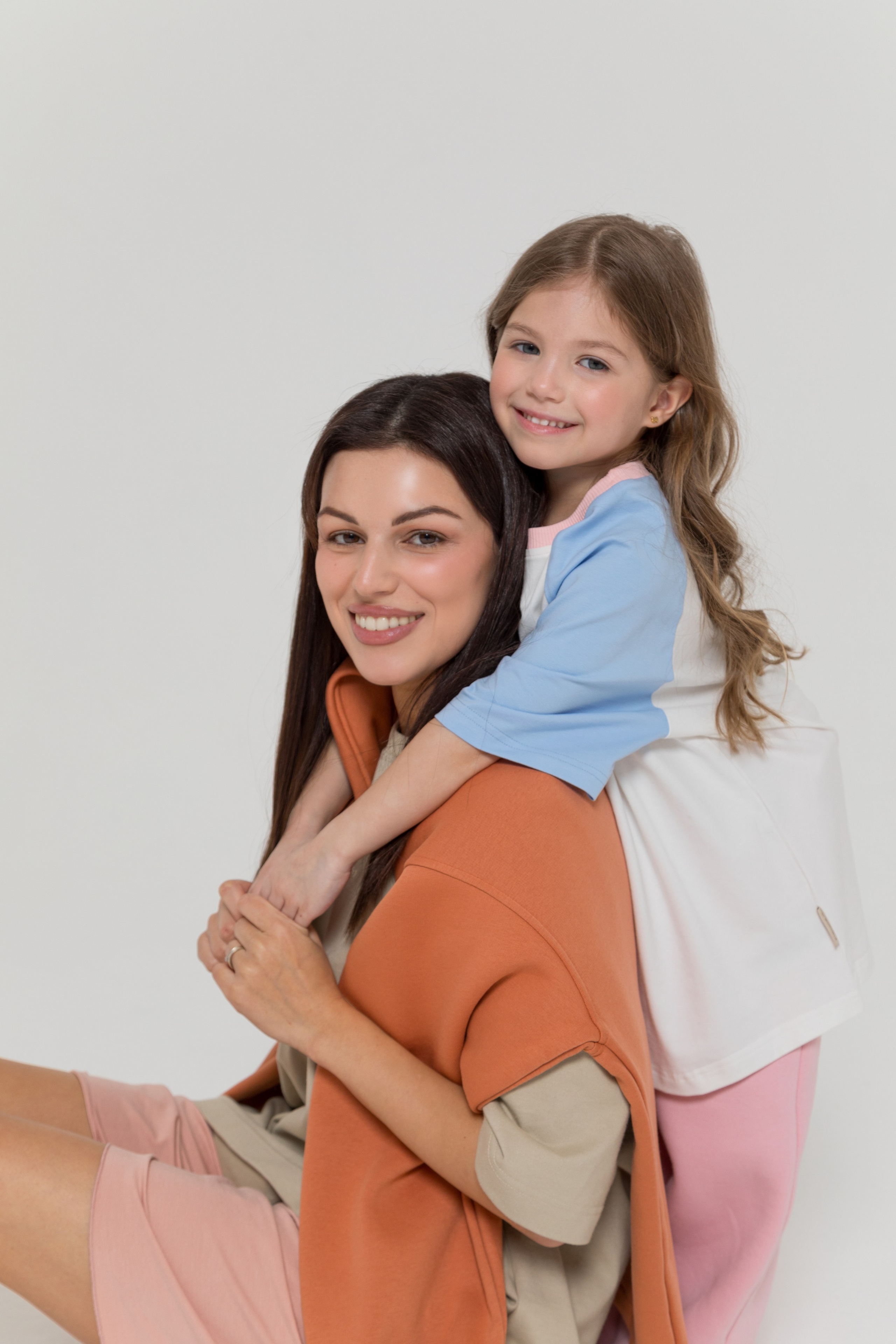 Имиджевая и каталожная съёмка для бренда детских пазлов. Детский и контент фотограф Надя Волкова Санкт-Петербург