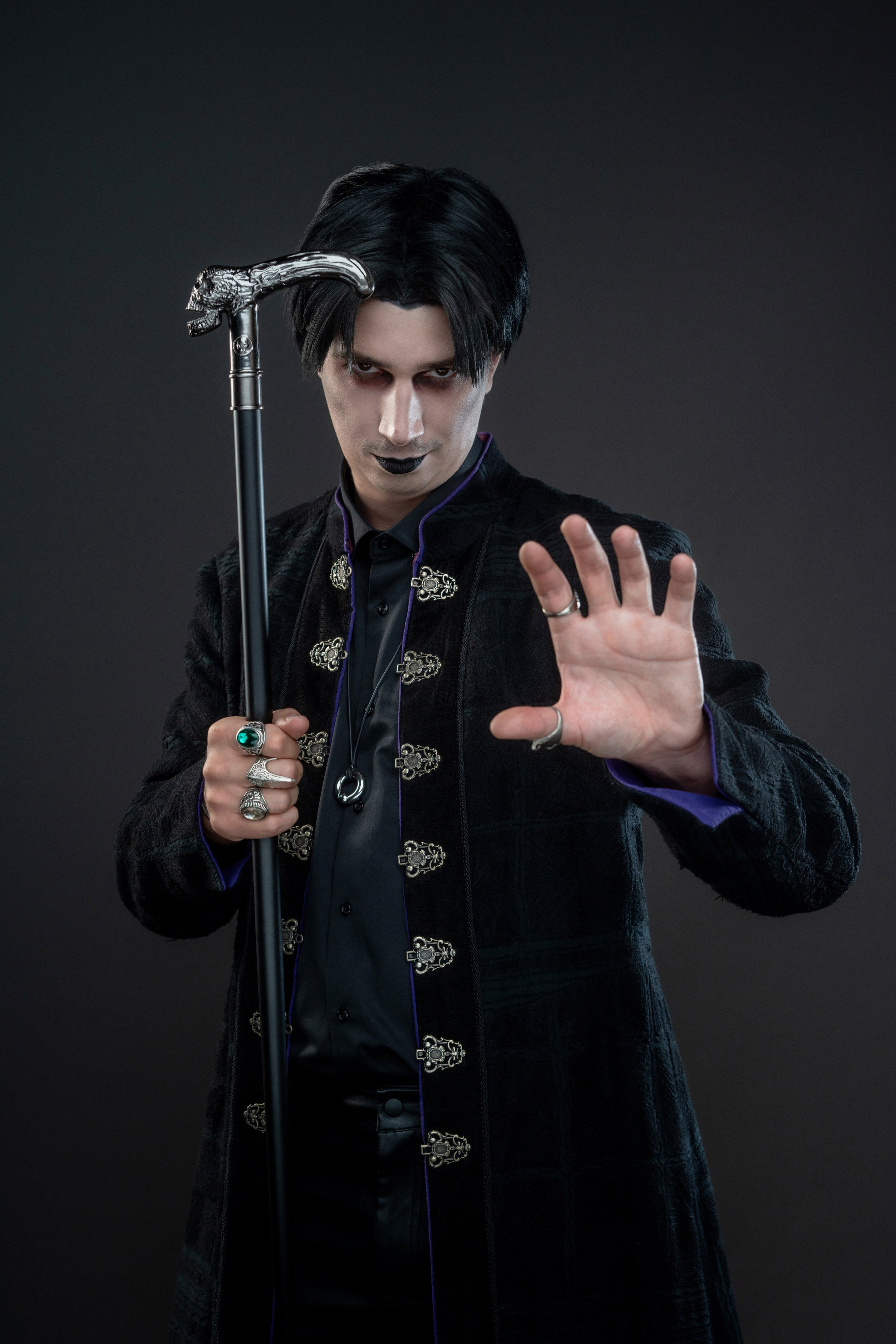 Photographer for bloggers and media personalities for advertising and Reels. Portrait photographer Moscow, UAE, Oleg Koshmarov