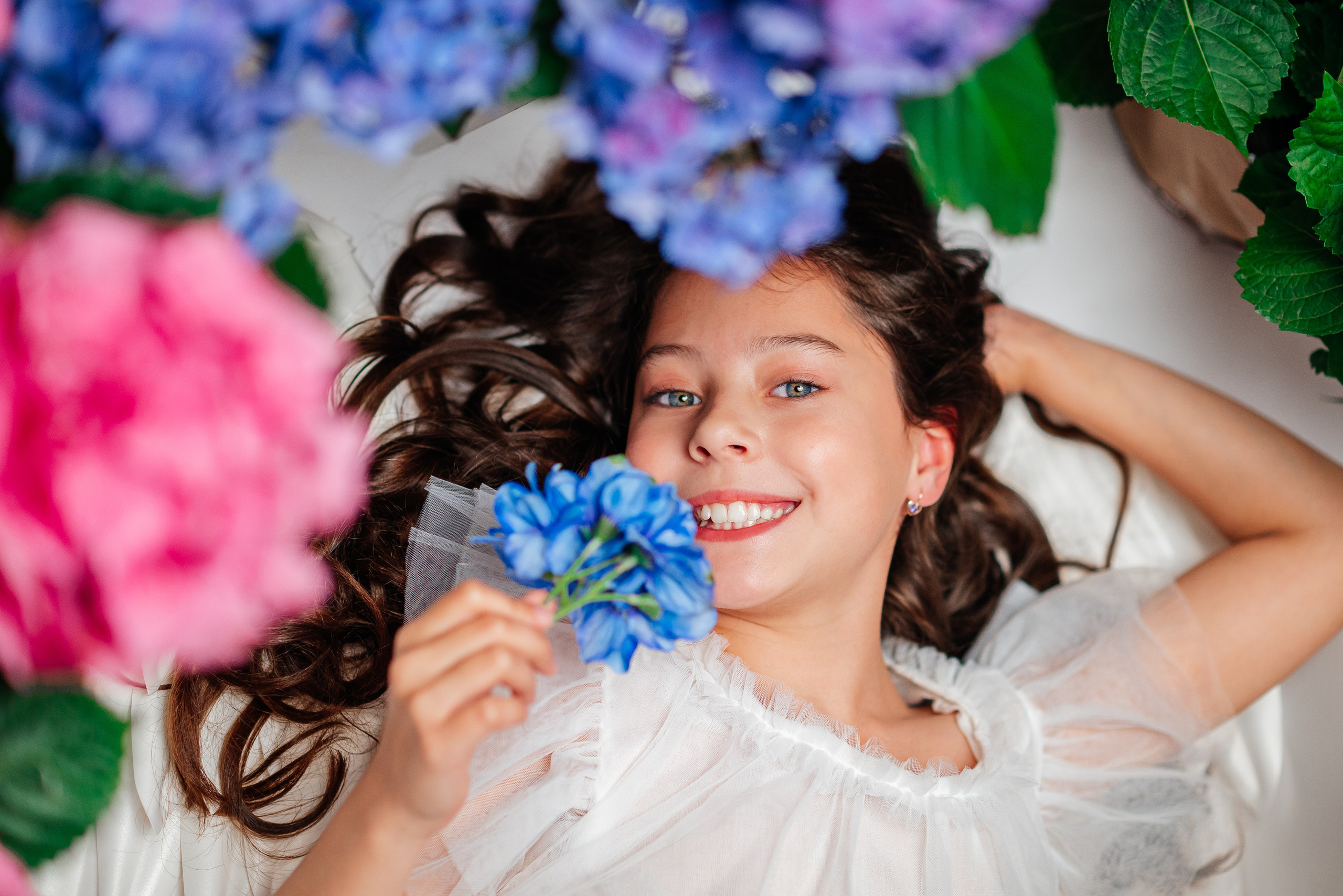 Вероника и гортензии. Семейный фотограф в Краснодаре