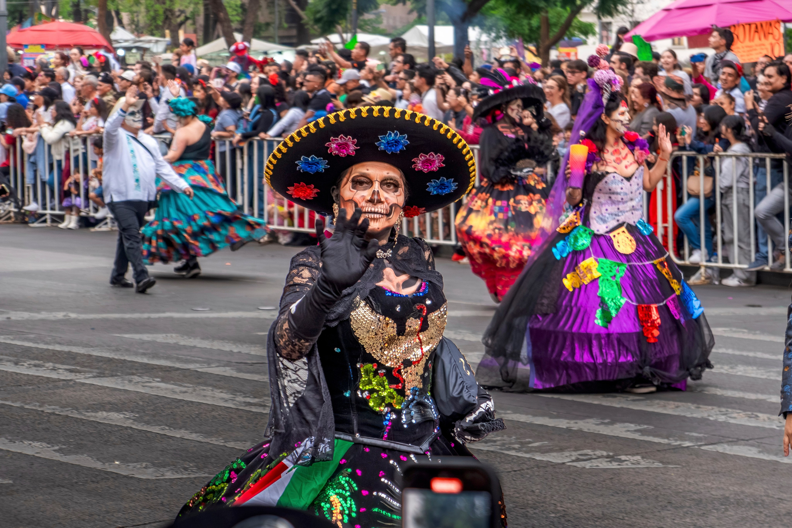 Day of the Dead. Ofrenda & Parade. CDMX Photography | Alex Klenin| Portrait & Event Photographer