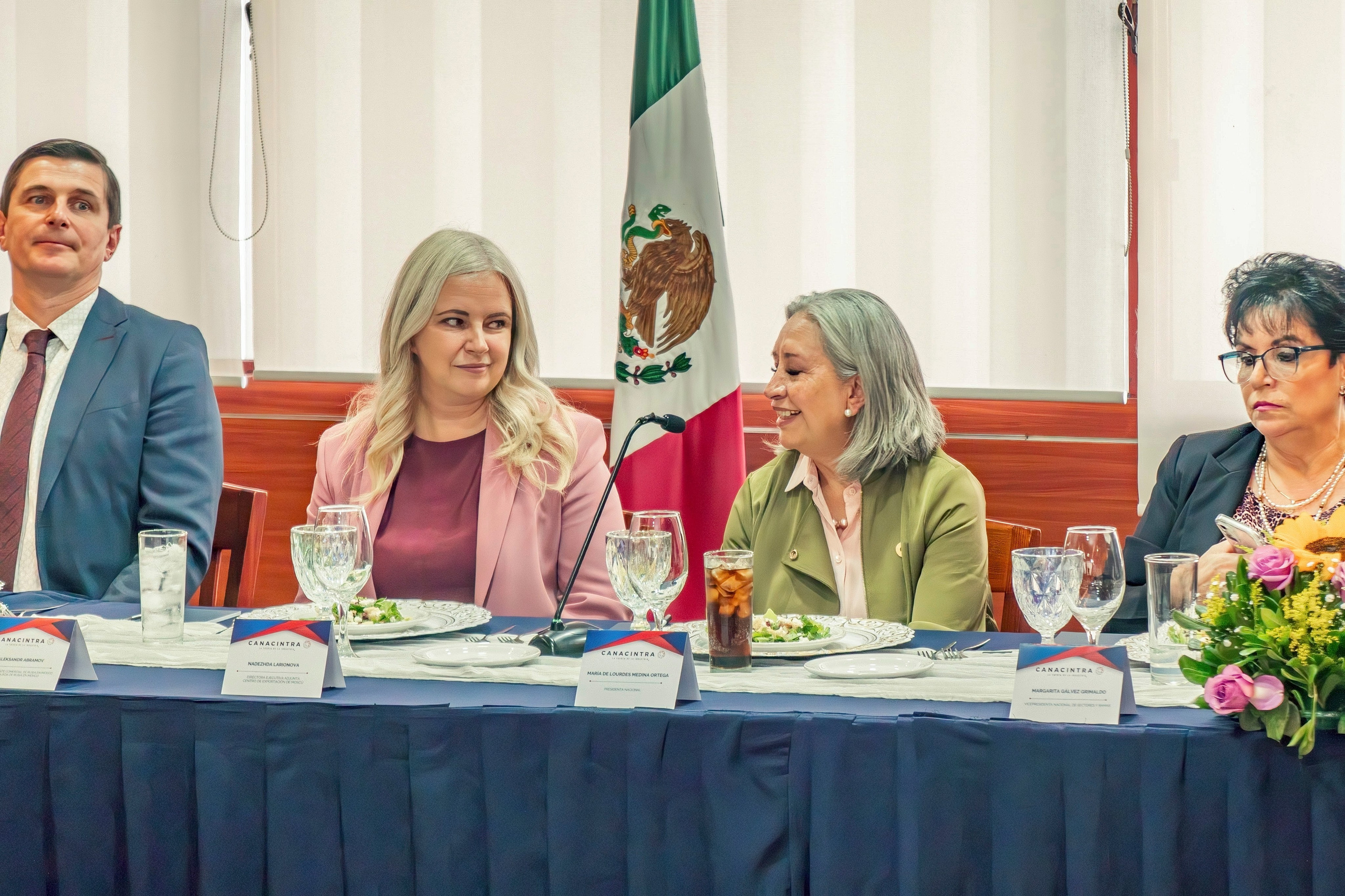 B2B Sessions in CANACINTRA. CDMX Photography | Alex Klenin| Portrait & Event Photographer