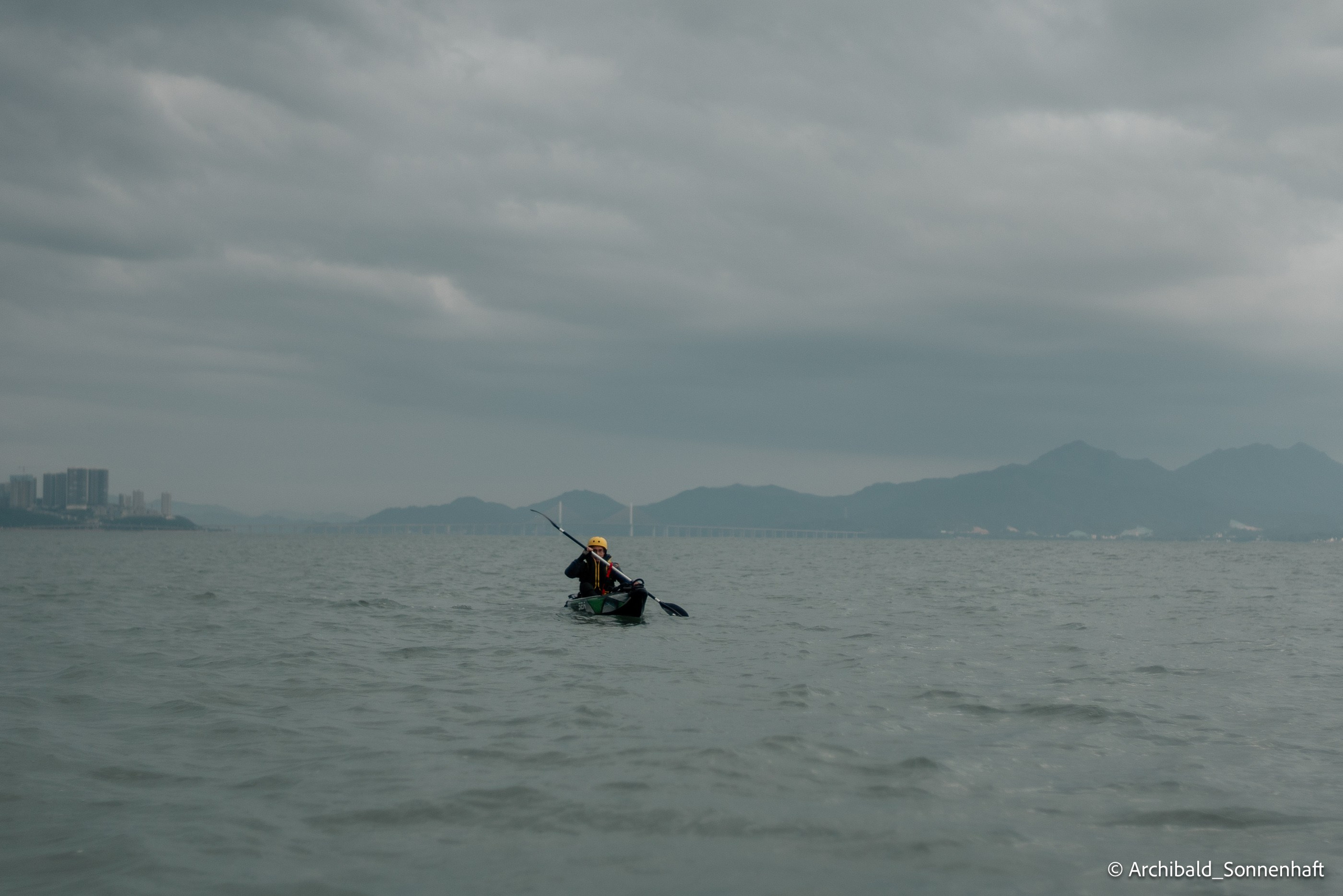 Kayaking in Huizhou, China. Photographer in Guangzhou, China. Archibald Sonnenhaft